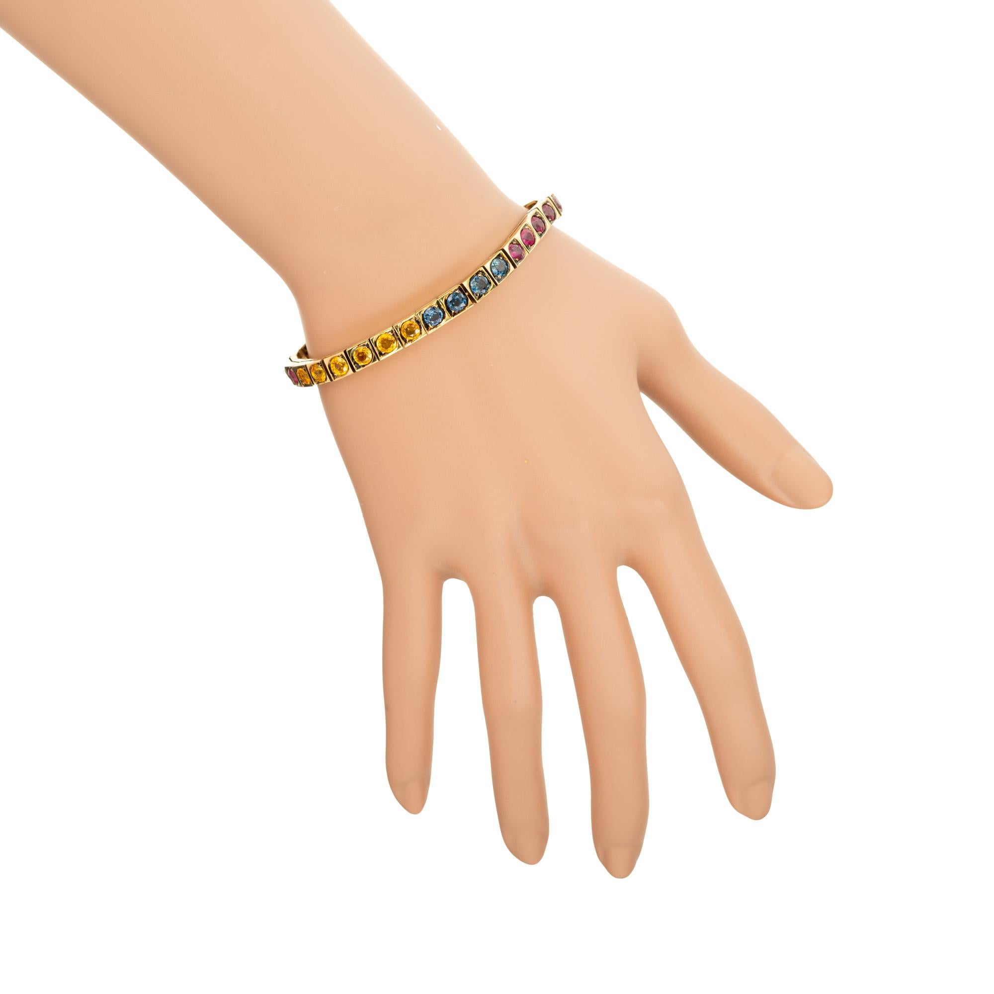 GIA Certified 8.25 Carat Round Ruby Sapphire Hinged Yellow Gold Tennis Bracelet For Sale 4