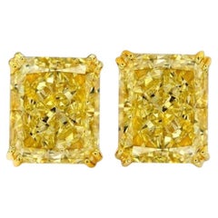 Orecchini di diamanti gialli intensi con taglio radiante certificati GIA 8,31 carati