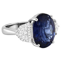 Anillo de oro blanco con zafiro y diamante blanco de 8,35 quilates certificado por el GIA