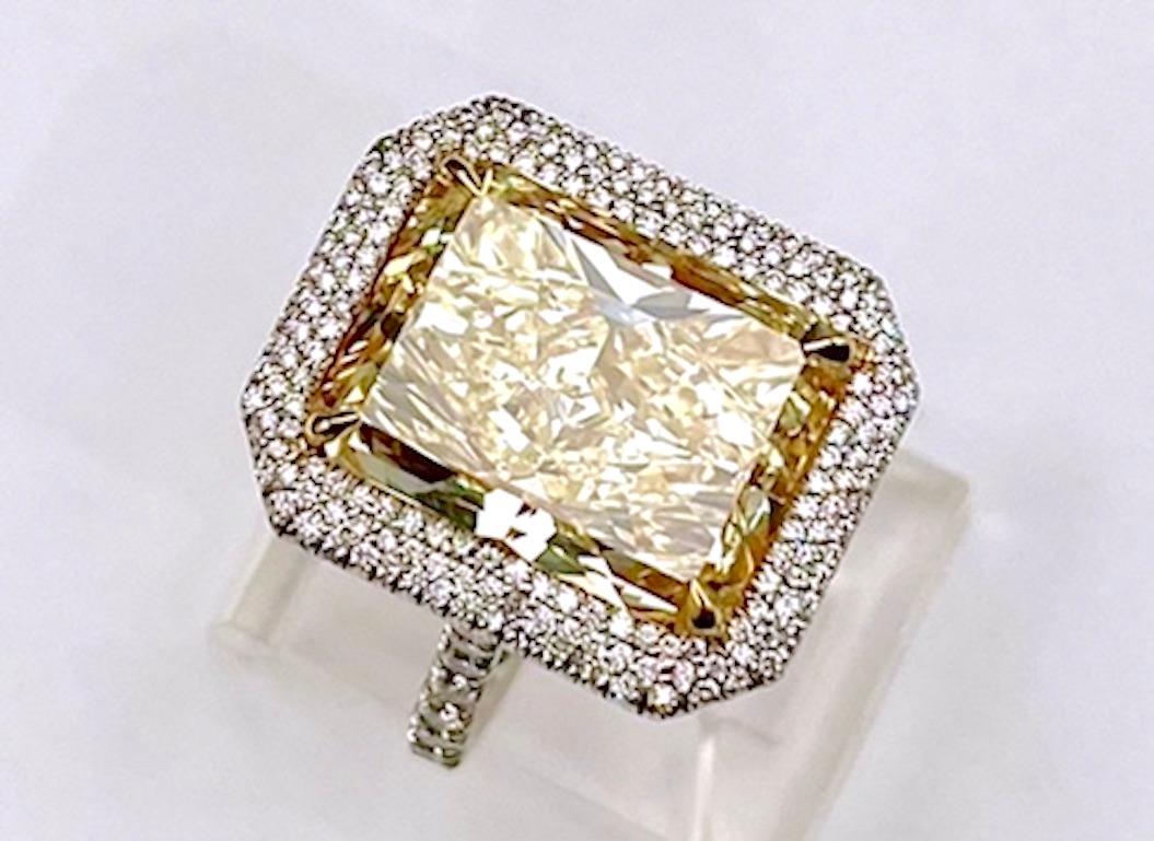 Women's GIA Certified 8.39Ct Radiant Cut Diamond, Natural Fancy Yellow-VS1 Ring For Sale