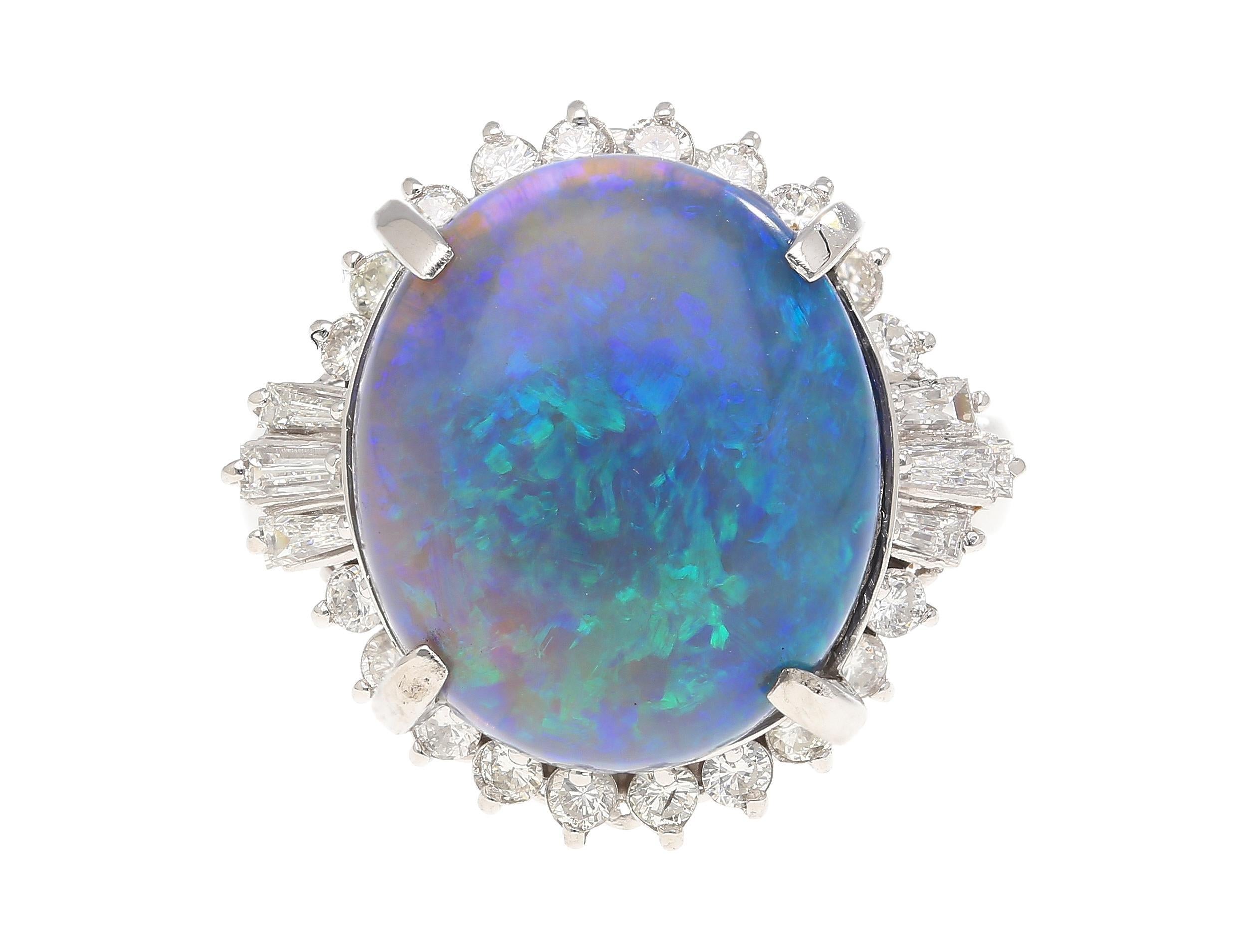Platinring, GIA-zertifizierter 8,45 Karat schwarzer Opal & Diamant-Halo, Vintage im Angebot 4