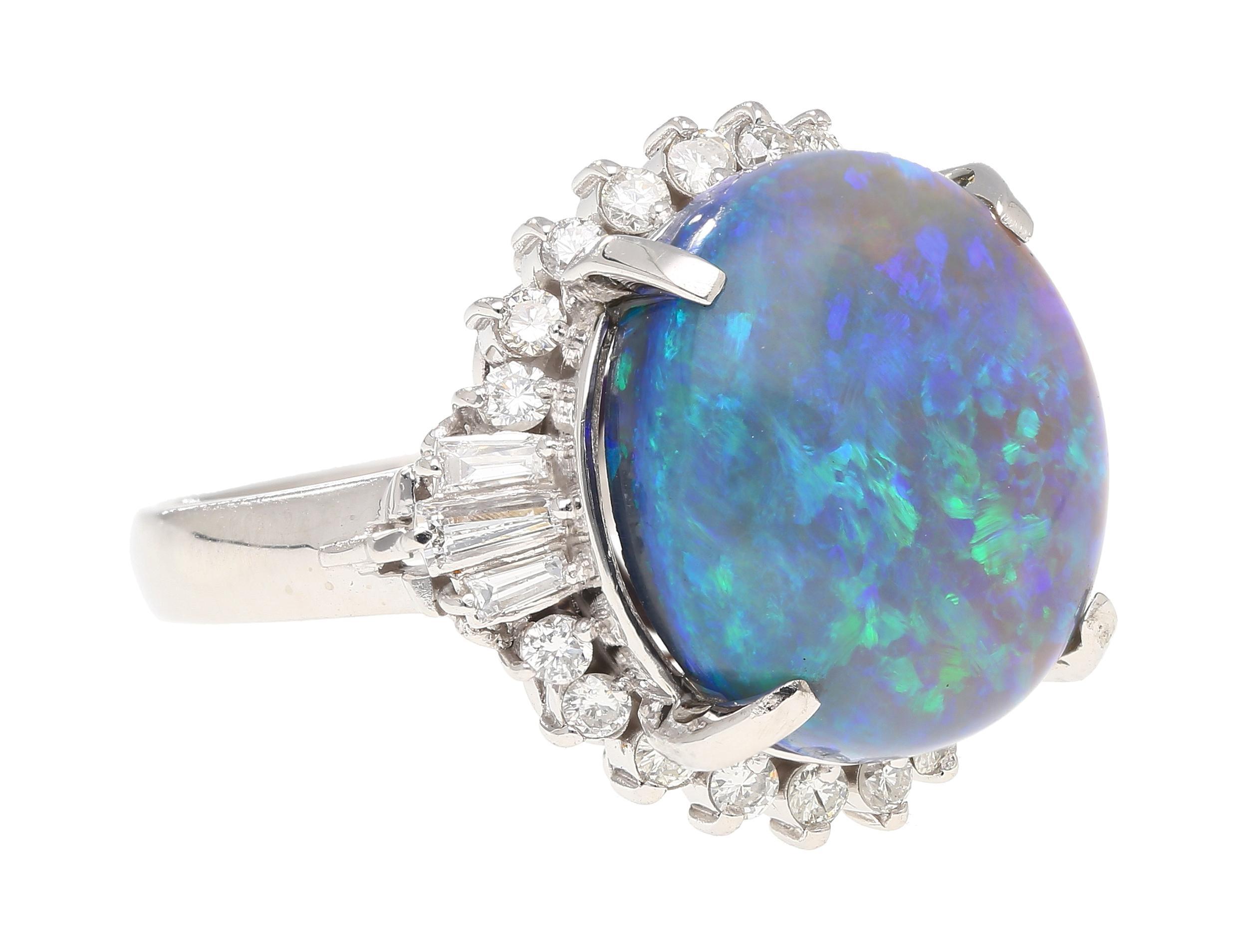Platinring, GIA-zertifizierter 8,45 Karat schwarzer Opal & Diamant-Halo, Vintage im Angebot 1