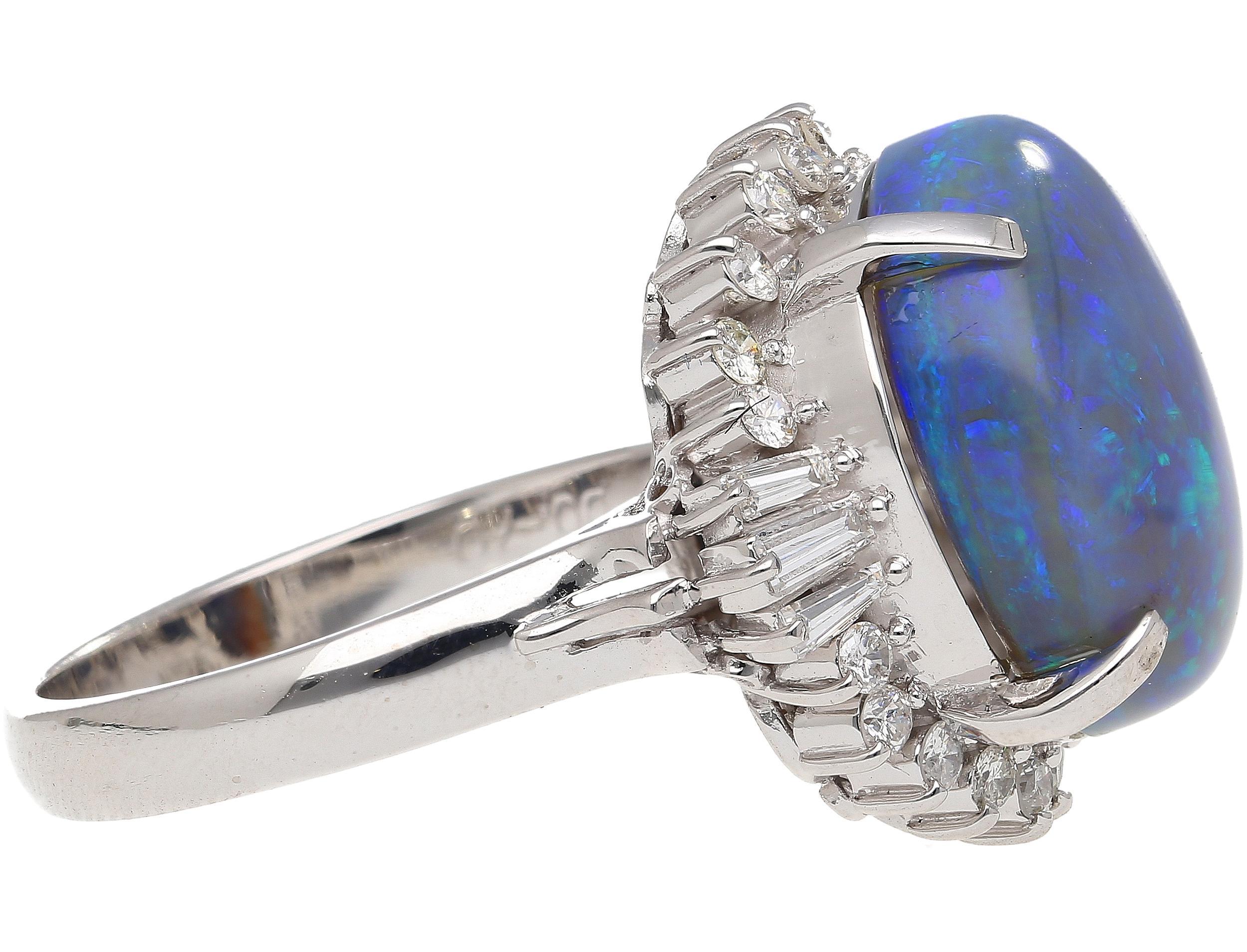 Platinring, GIA-zertifizierter 8,45 Karat schwarzer Opal & Diamant-Halo, Vintage im Angebot 3