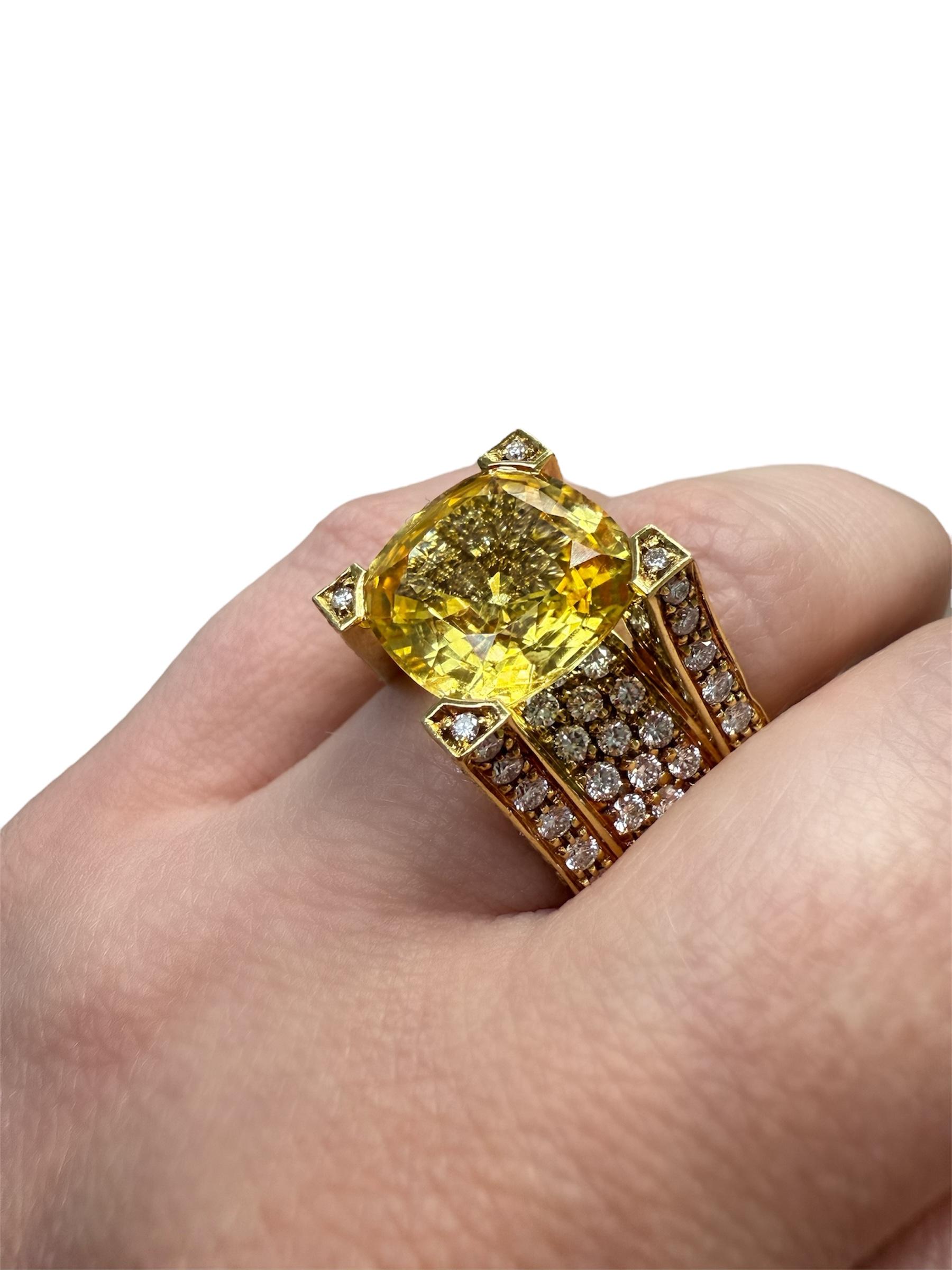 Bague cocktail en saphir jaune et diamants certifiés GIA de 8,45 carats en vente 1
