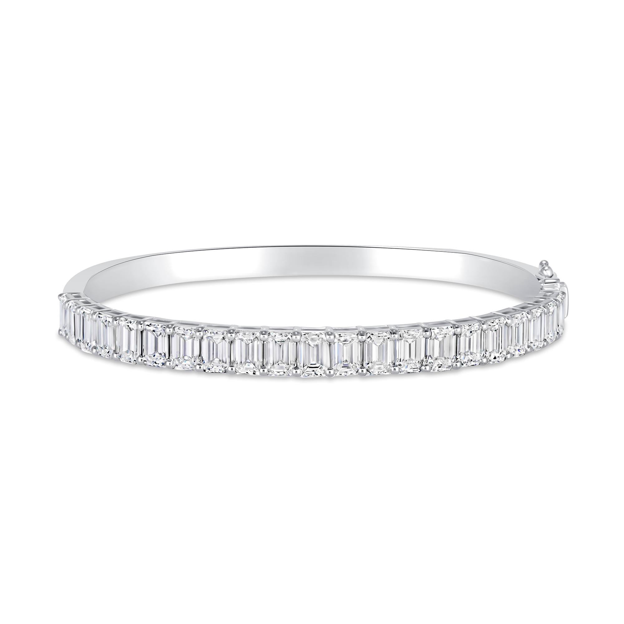 Certificado GIA 8.48 qt. Brazalete de diamantes talla esmeralda en oro blanco de 14 quilates en venta 1