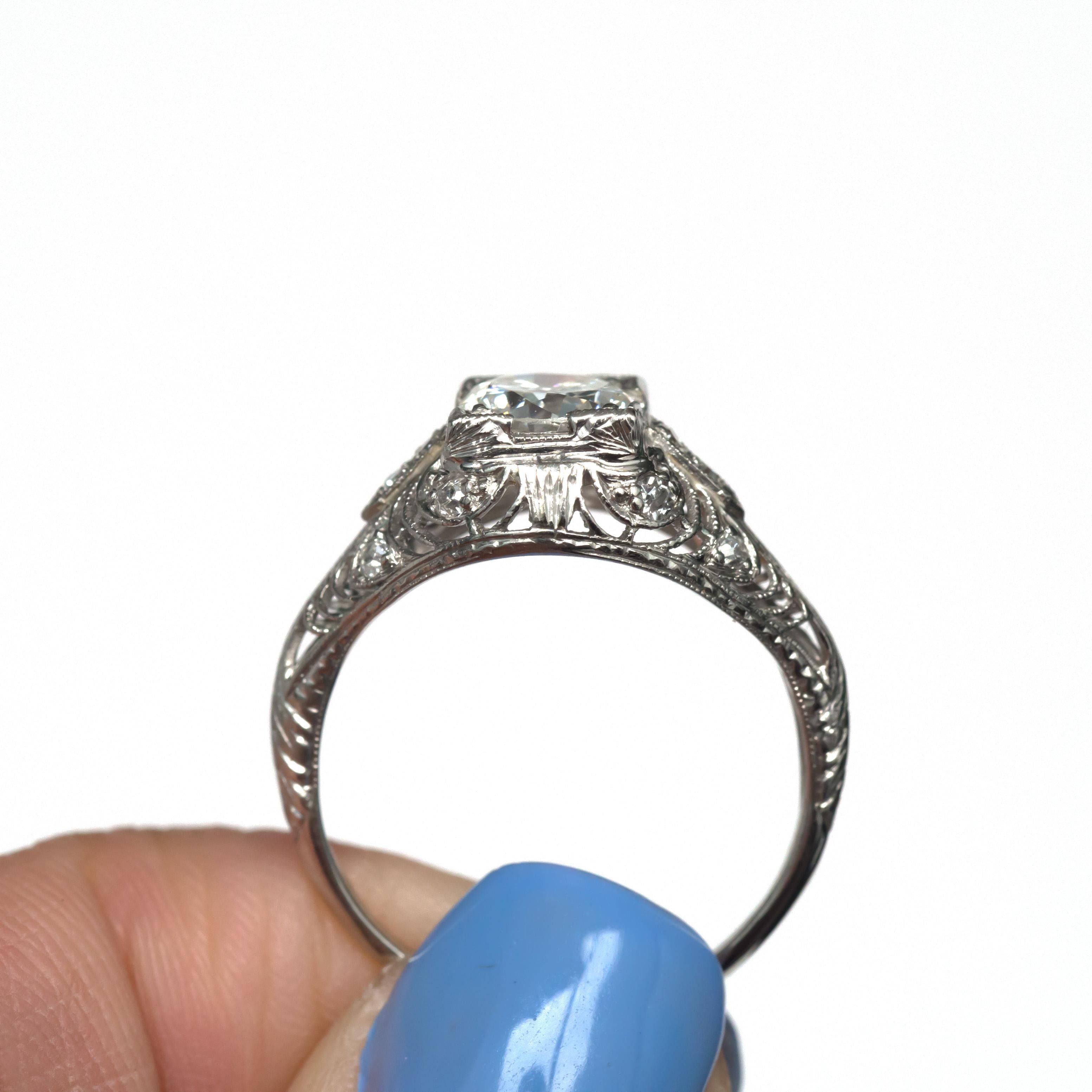 Bague de fiançailles en diamants de 0,85 carat certifiés GIA Unisexe en vente