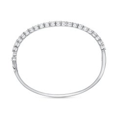 Certificato GIA 8.48 Ctw. Bangle con diamanti taglio smeraldo in oro bianco 14 carati
