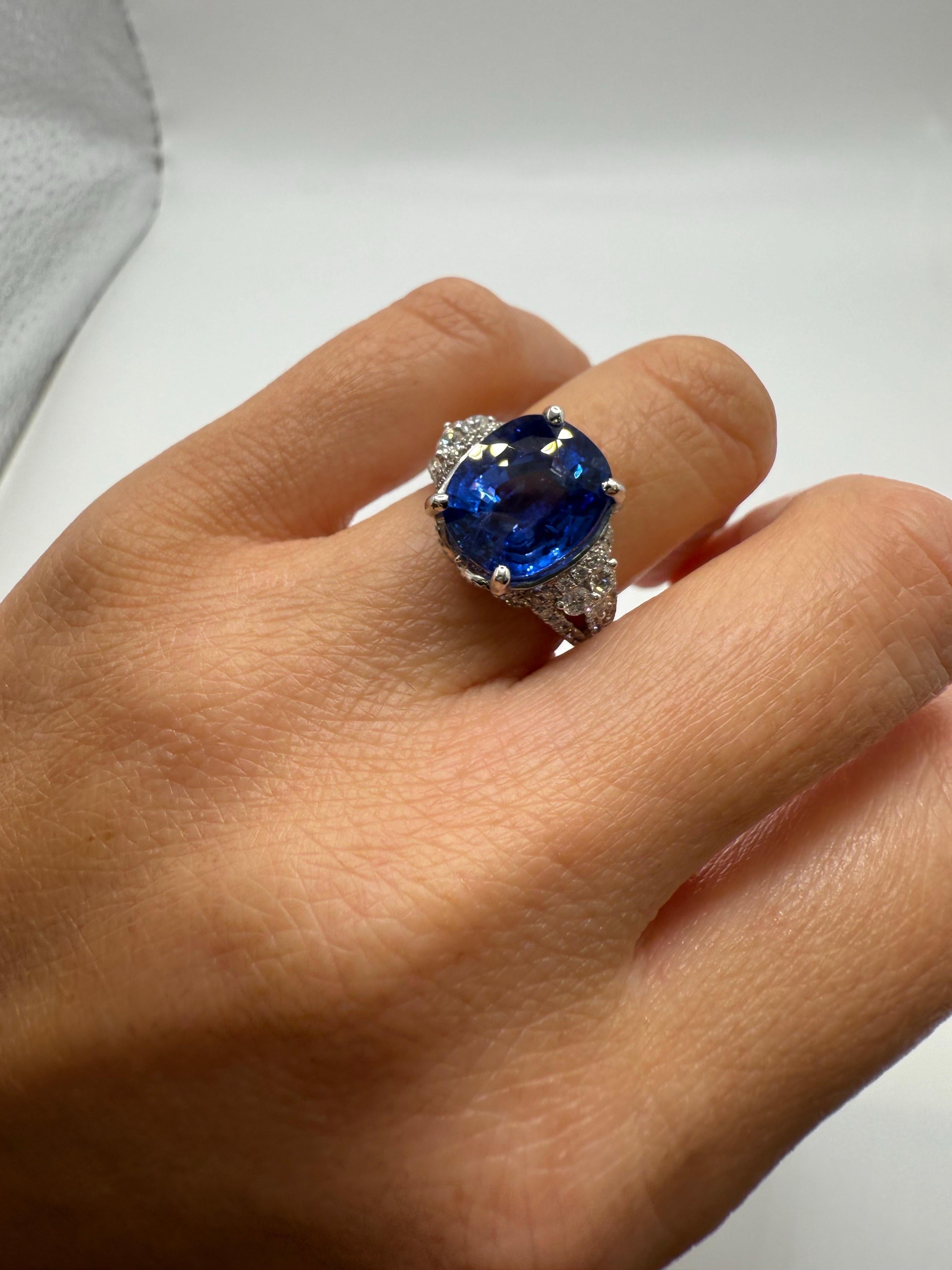 Women's or Men's GIA certified 8.51ct Sapphire Diamond ring 18KT gold For Sale