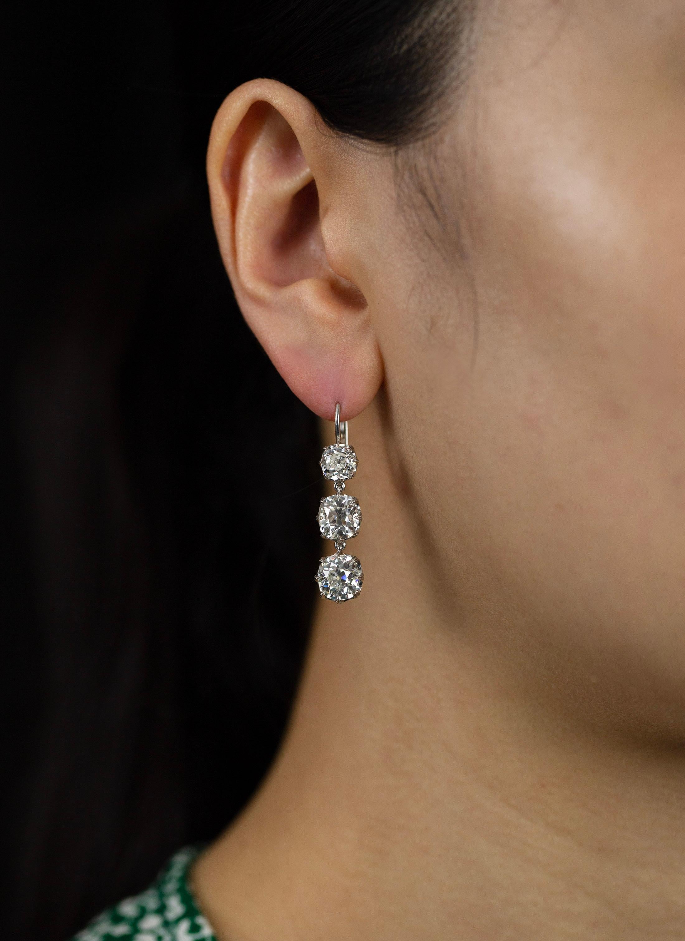 Boucles d'oreilles pendantes anciennes en diamants taille vieille mine de 8,64 carats au total, certifiés GIA en vente 2