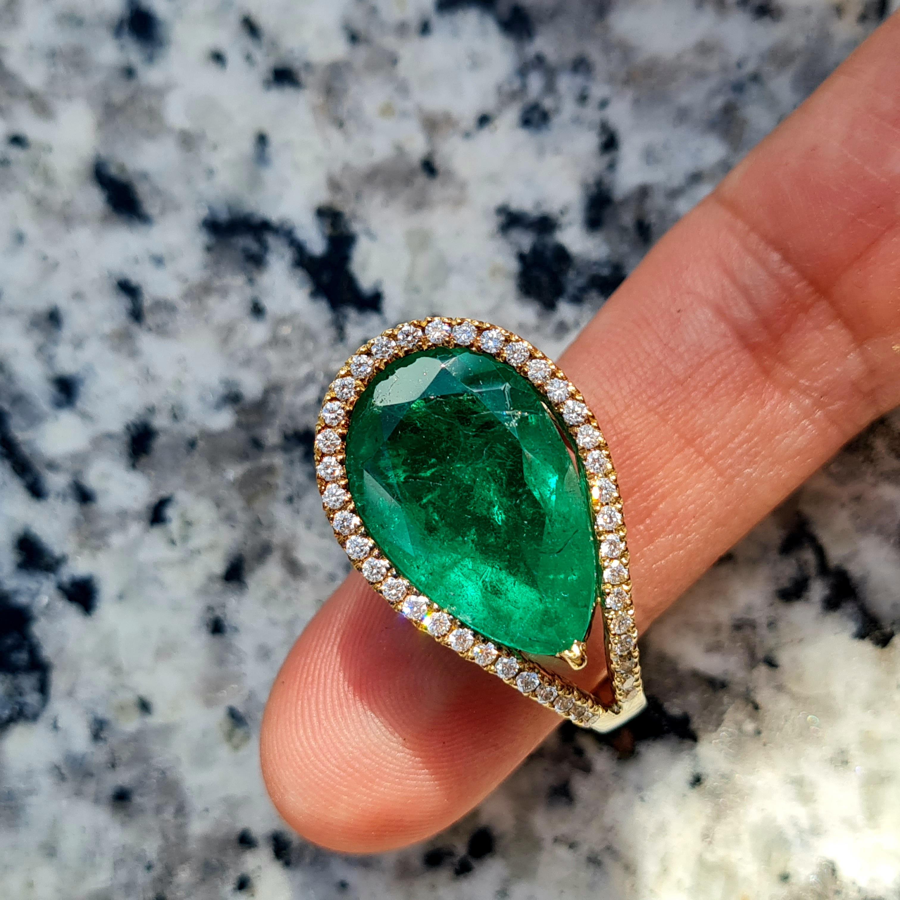 GIA Certified 8.71 CT Colombian Emerald Ring For Sale 1