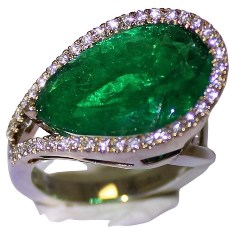 GIA Certified 8.71 CT Colombian Emerald Ring For Sale