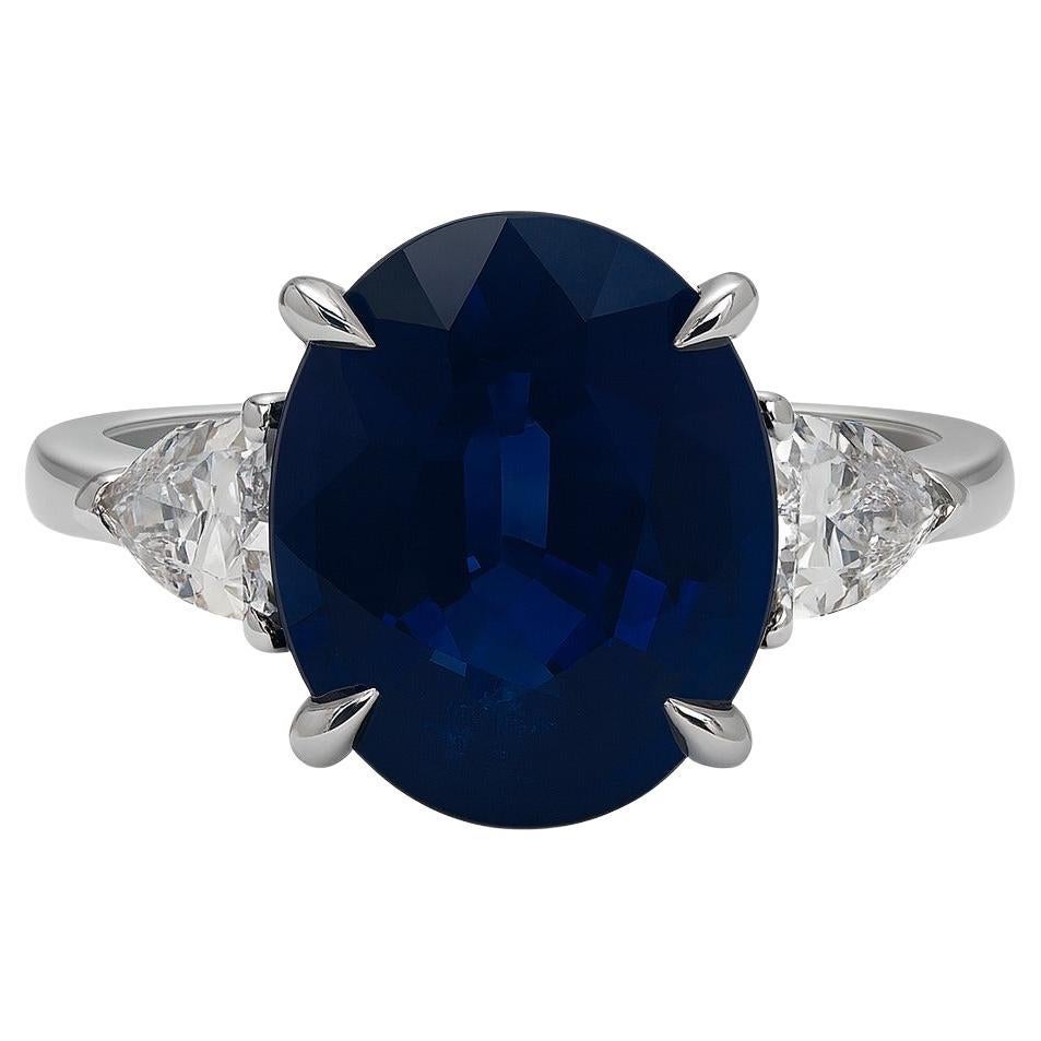 GIA zertifiziert 8,74 Karat ovalen blauen Saphir und Schild Diamant Platin-Ring im Angebot