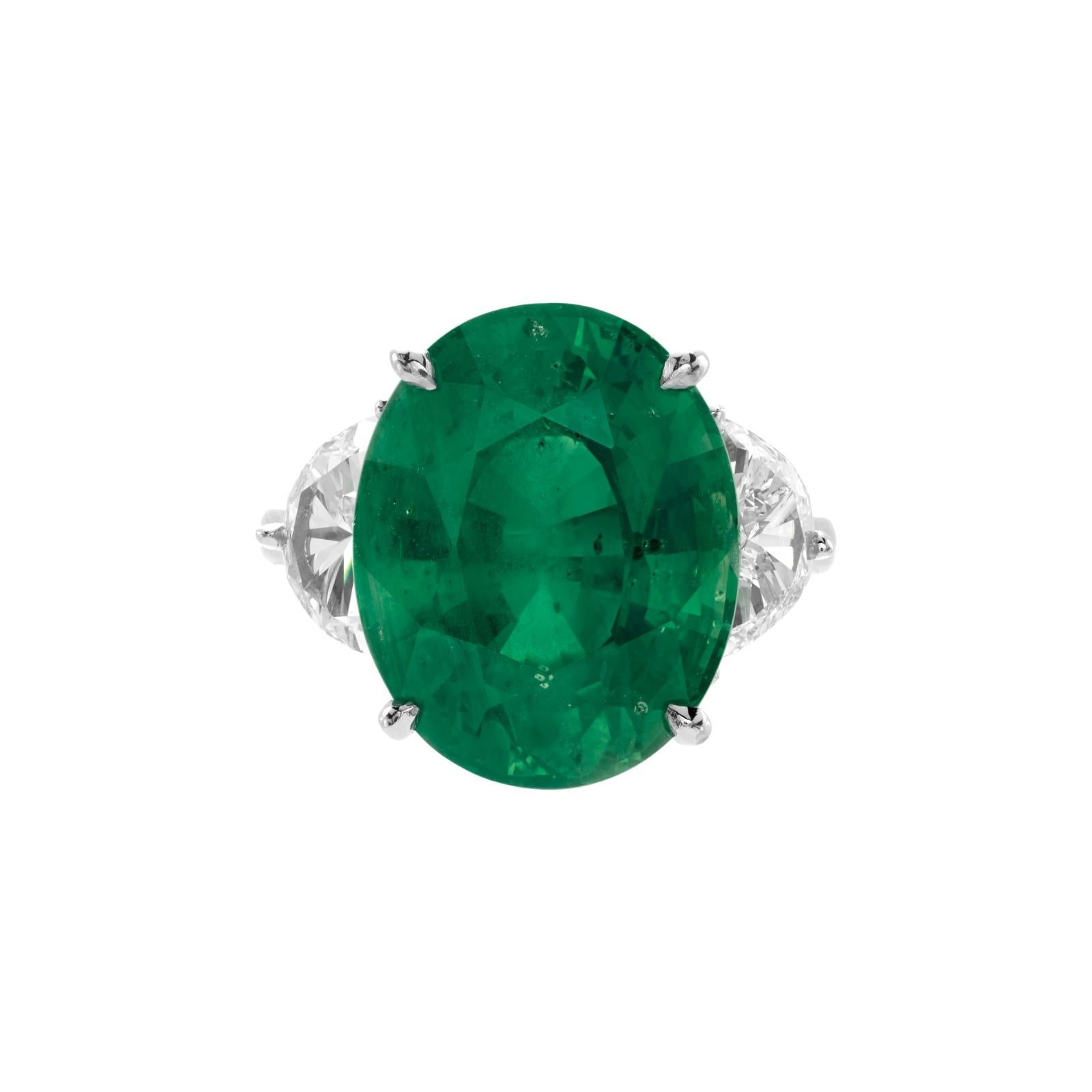 Contemporary GIA Certified 8.86 Green Emerald Diamond Platinum Ring For Sale