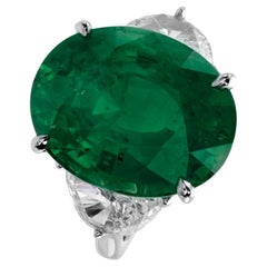 Anillo de Platino con Diamante Esmeralda Verde Certificado por GIA de 8,86