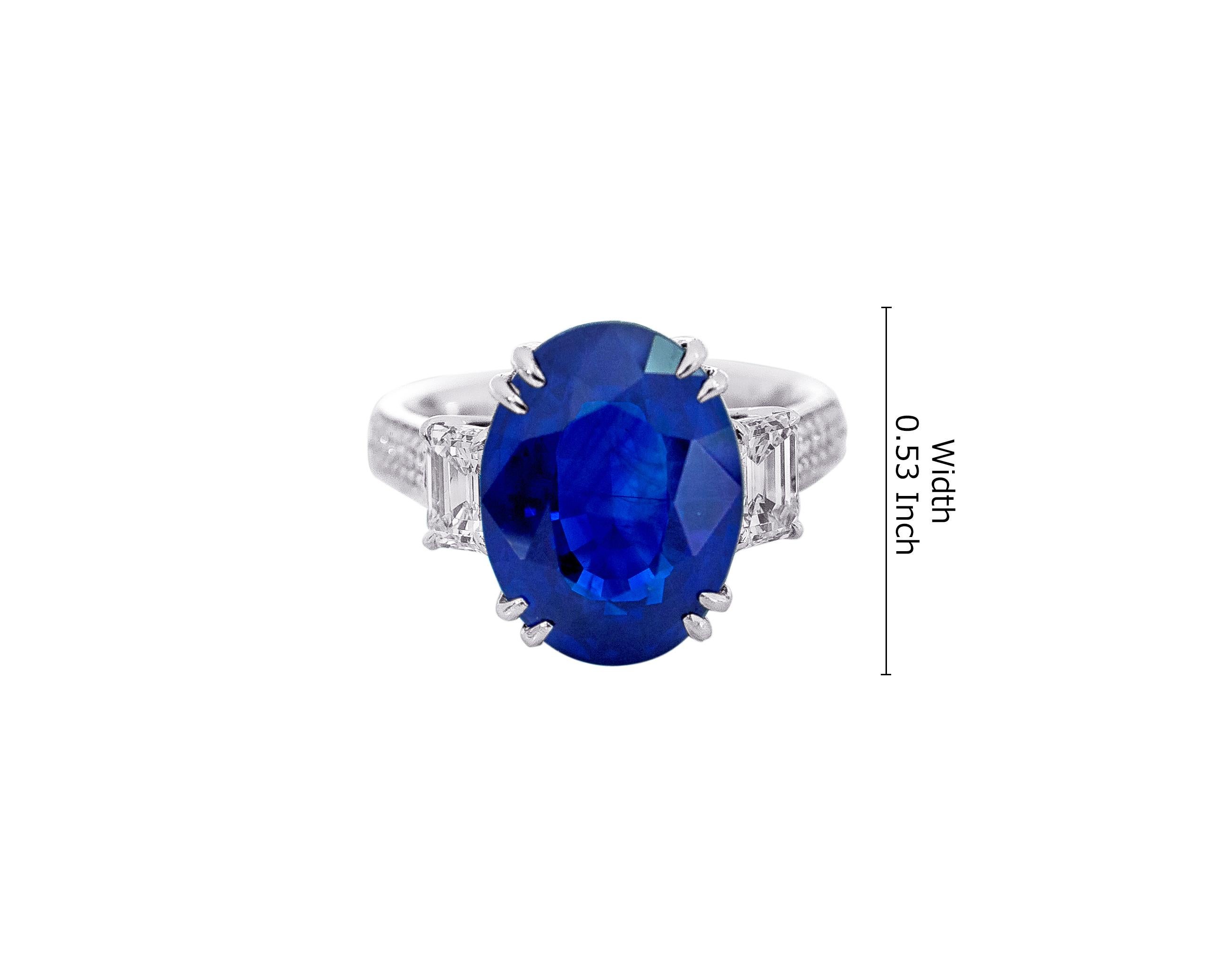 GIA Certified 8.90 Carat Royal Blue Sapphire Cocktail Ring in 18 Karat Gold For Sale 1