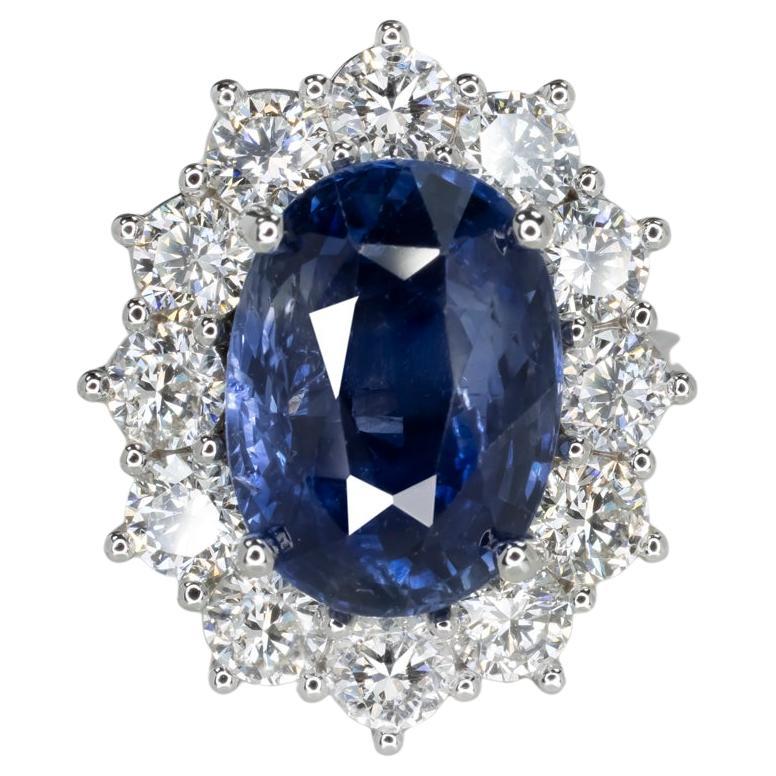 Bague KASHMIR avec saphir bleu taille ovale non chauffé de 8.94 carats certifié GIA en vente