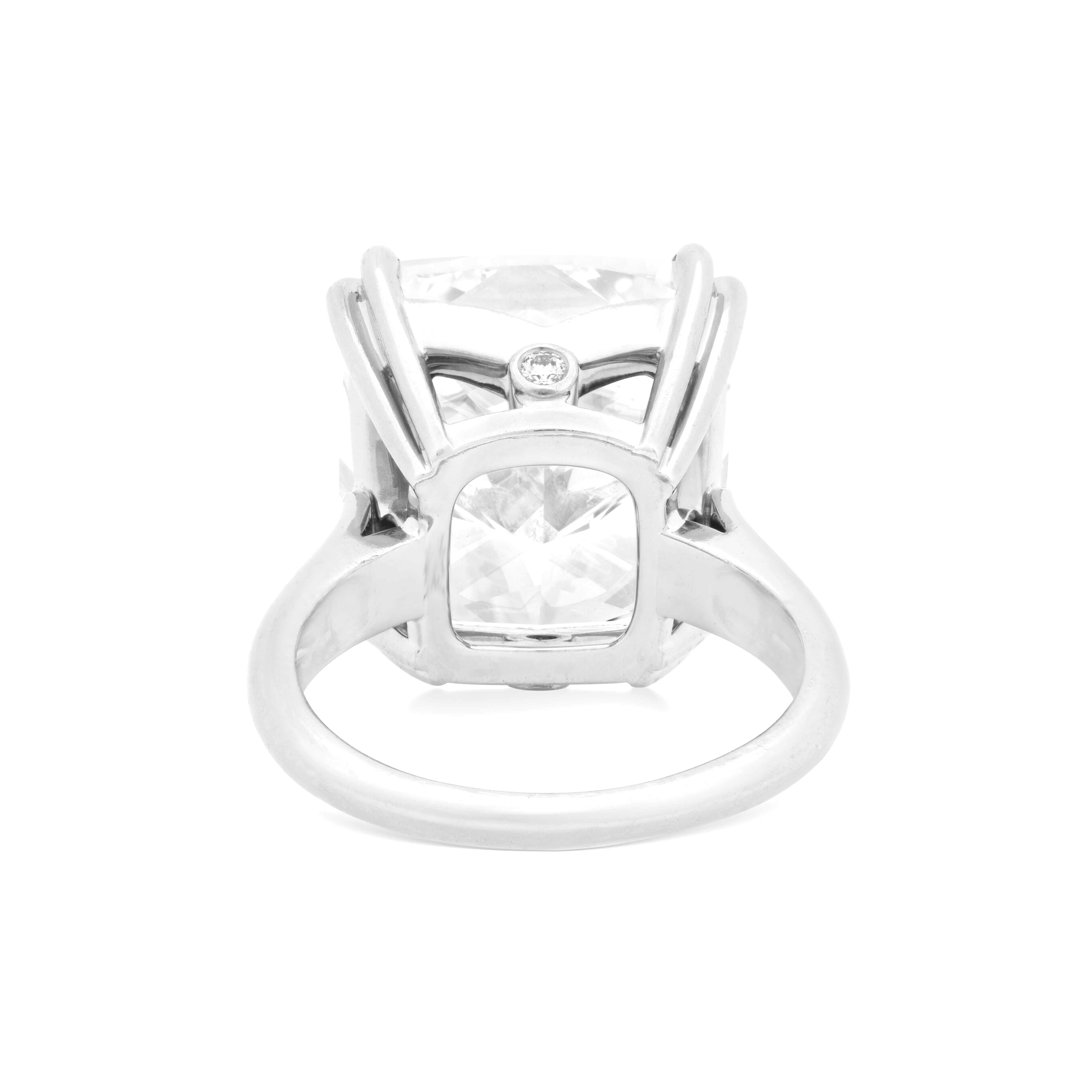 Contemporain Bague certifiée GIA avec diamant taille coussin de 9 carats F COLOR VS1 CLARITY en vente