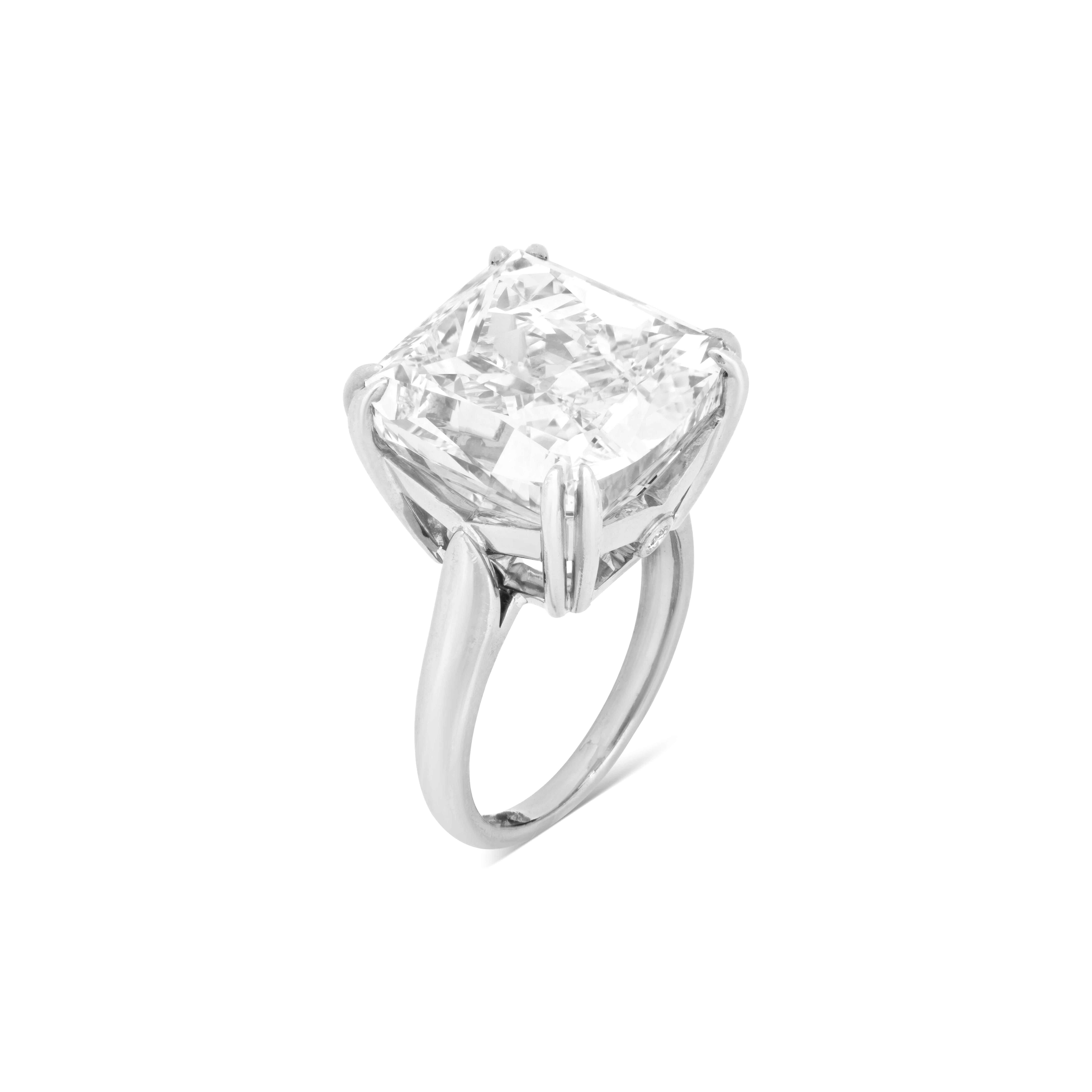 Taille coussin Bague certifiée GIA avec diamant taille coussin de 9 carats F COLOR VS1 CLARITY en vente