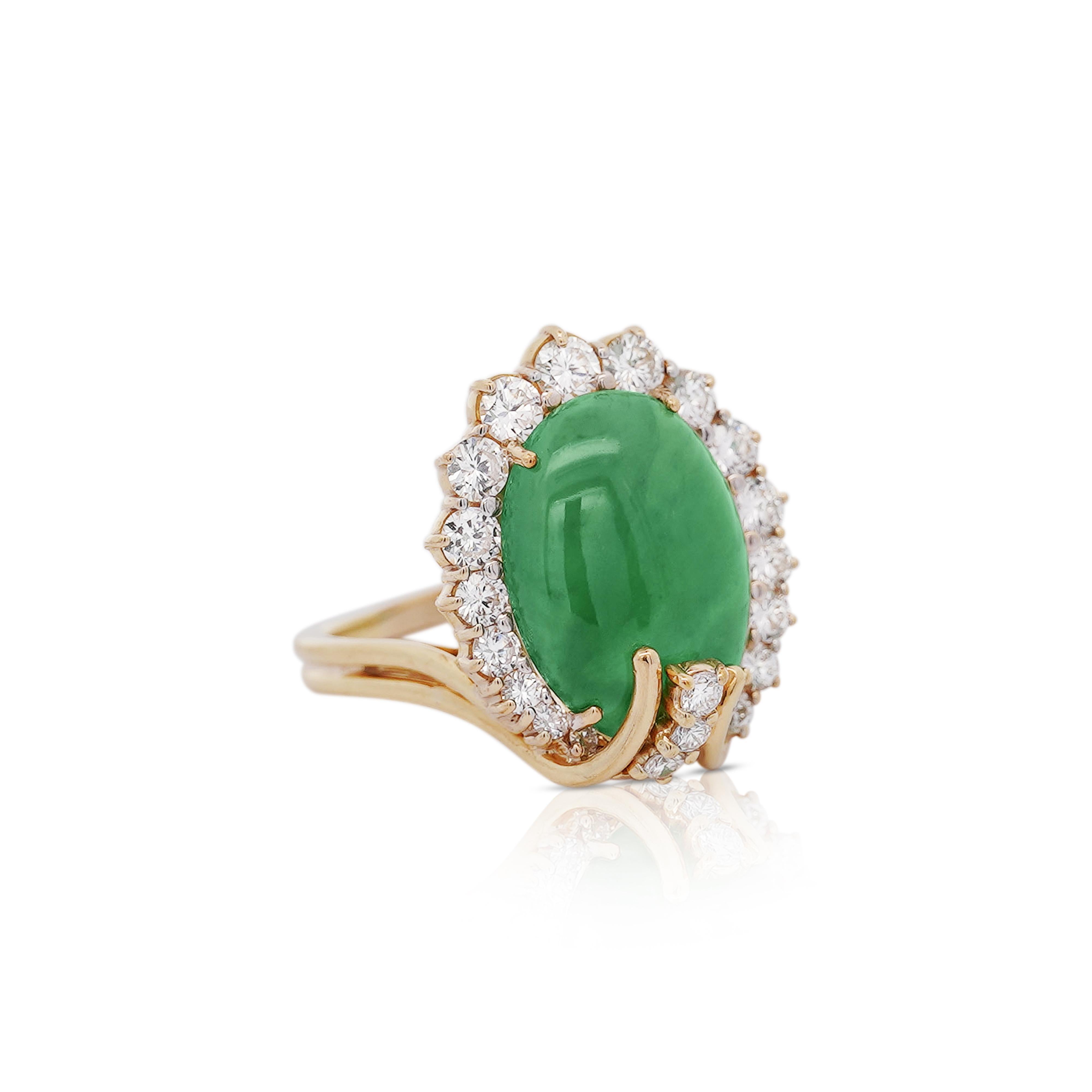 Women's GIA Certified 9 Carat Jadeite Jade Type A and Diamond Halo Ring For Sale