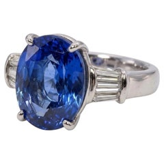 Bague de cocktail en platine sertie d'un saphir de 9 carats certifié par le GIA et d'un diamant