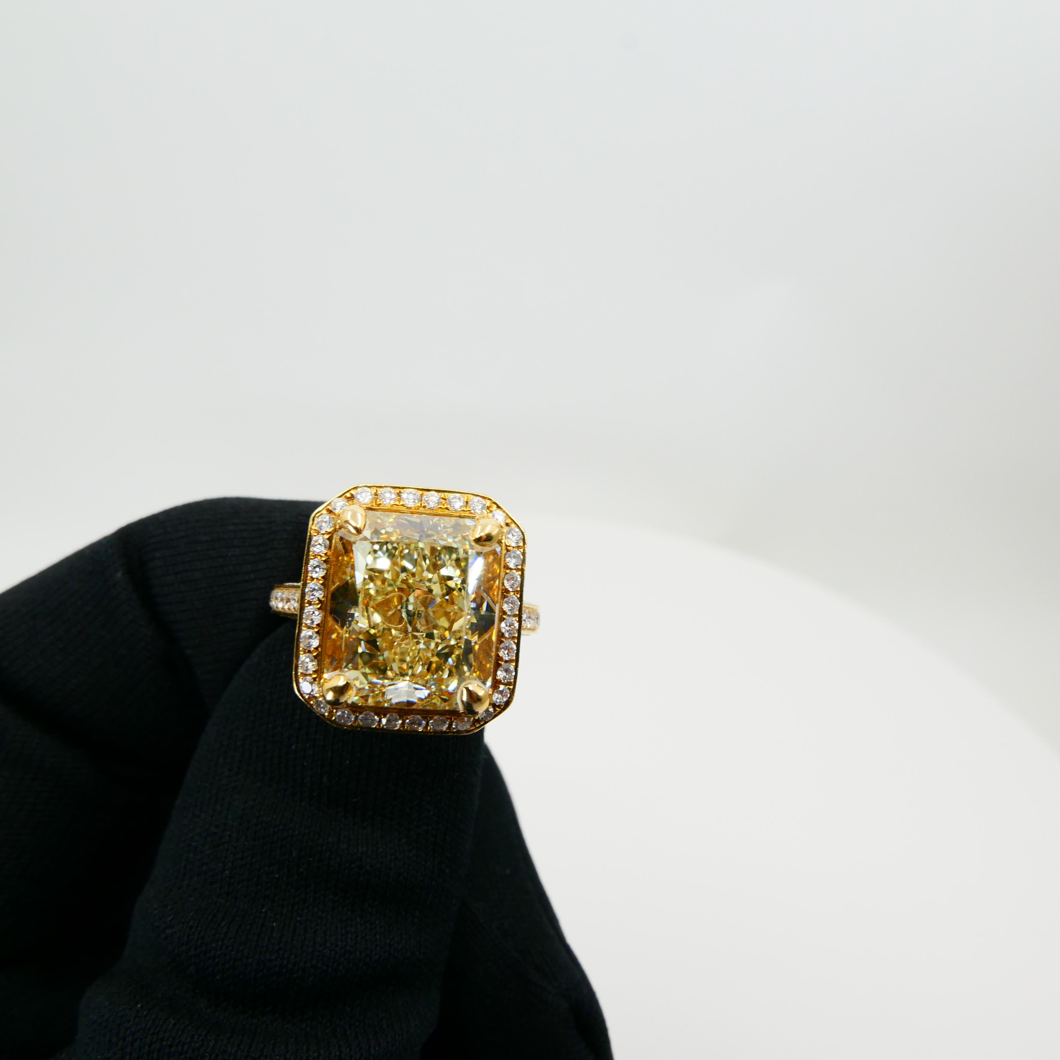 GIA Certified 9 Carat Yellow Diamond Engagement Ring, Oversized & Eye Clean In New Condition In Hong Kong, HK