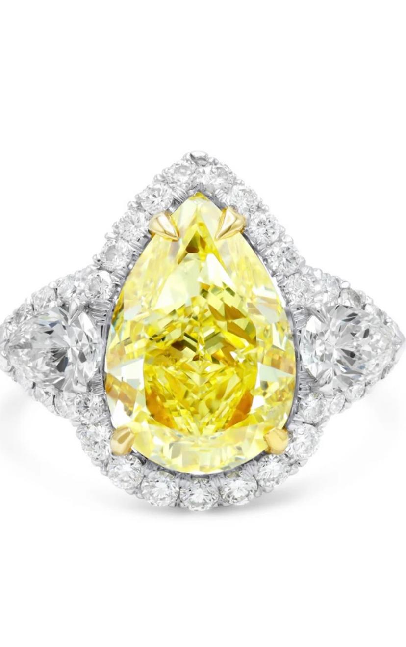 Taille poire Bague en or 18 carats certifiée GIA de 9,00 carats de diamant jaune fantaisie en forme de poire en vente