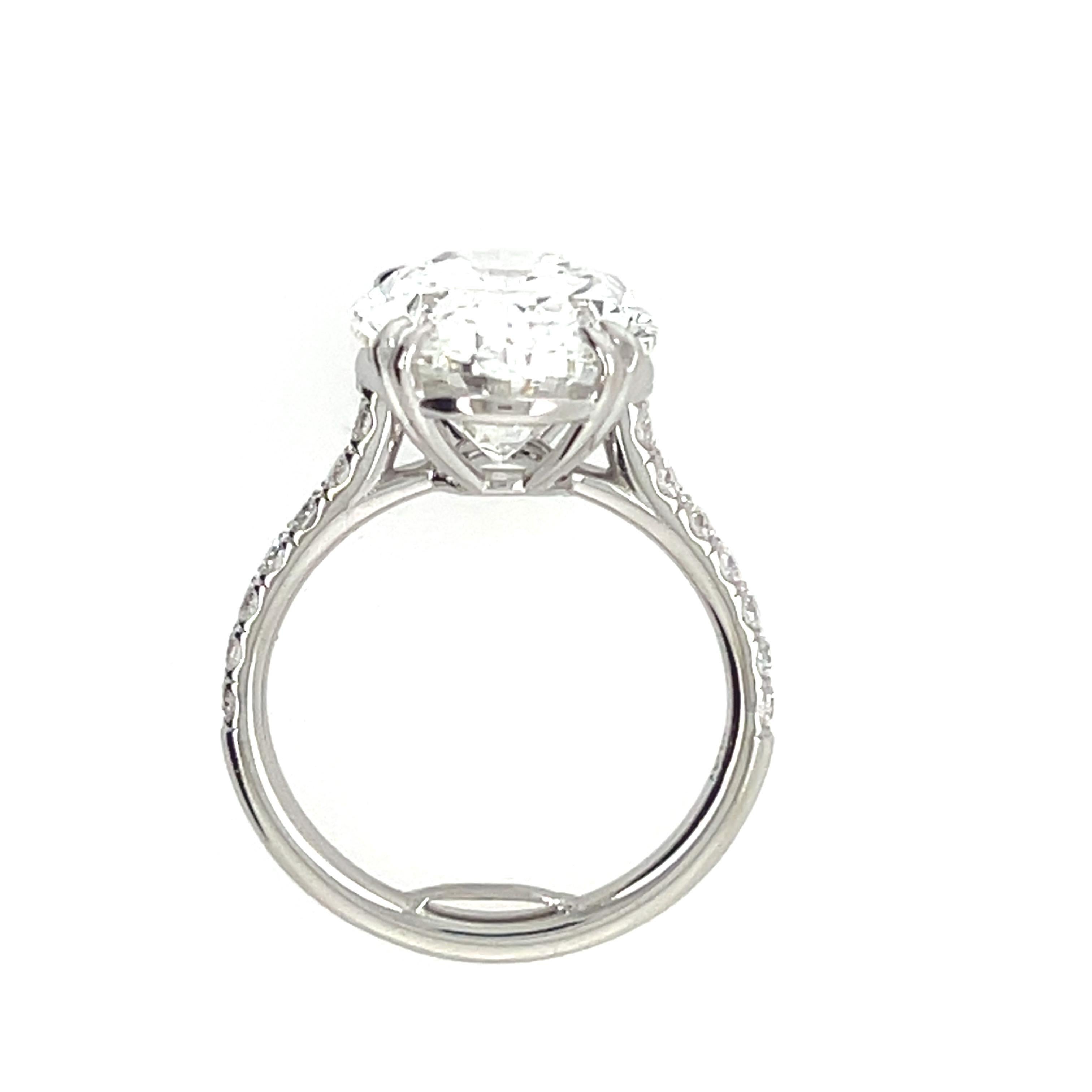 GIA Certified 9.01 Carat Natural Oval Brilliant G Color Diamond Engagement Ring In Good Condition For Sale In Los Angeles, CA
