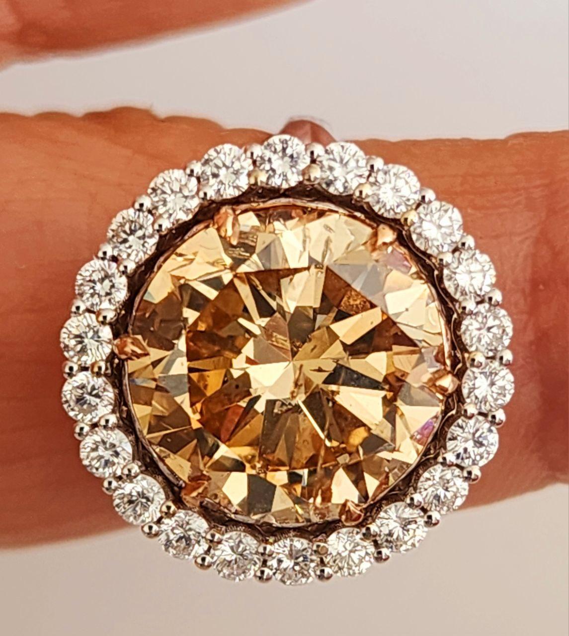 Gia Certified 9.02 Carat Diamond cocktail Ring For Sale