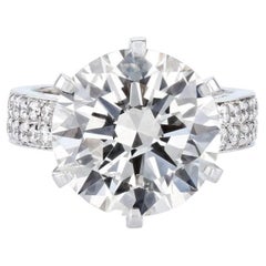 Verlobungsring mit GIA-zertifiziertem 9,05 Karat rundem Diamanten im Brillantschliff