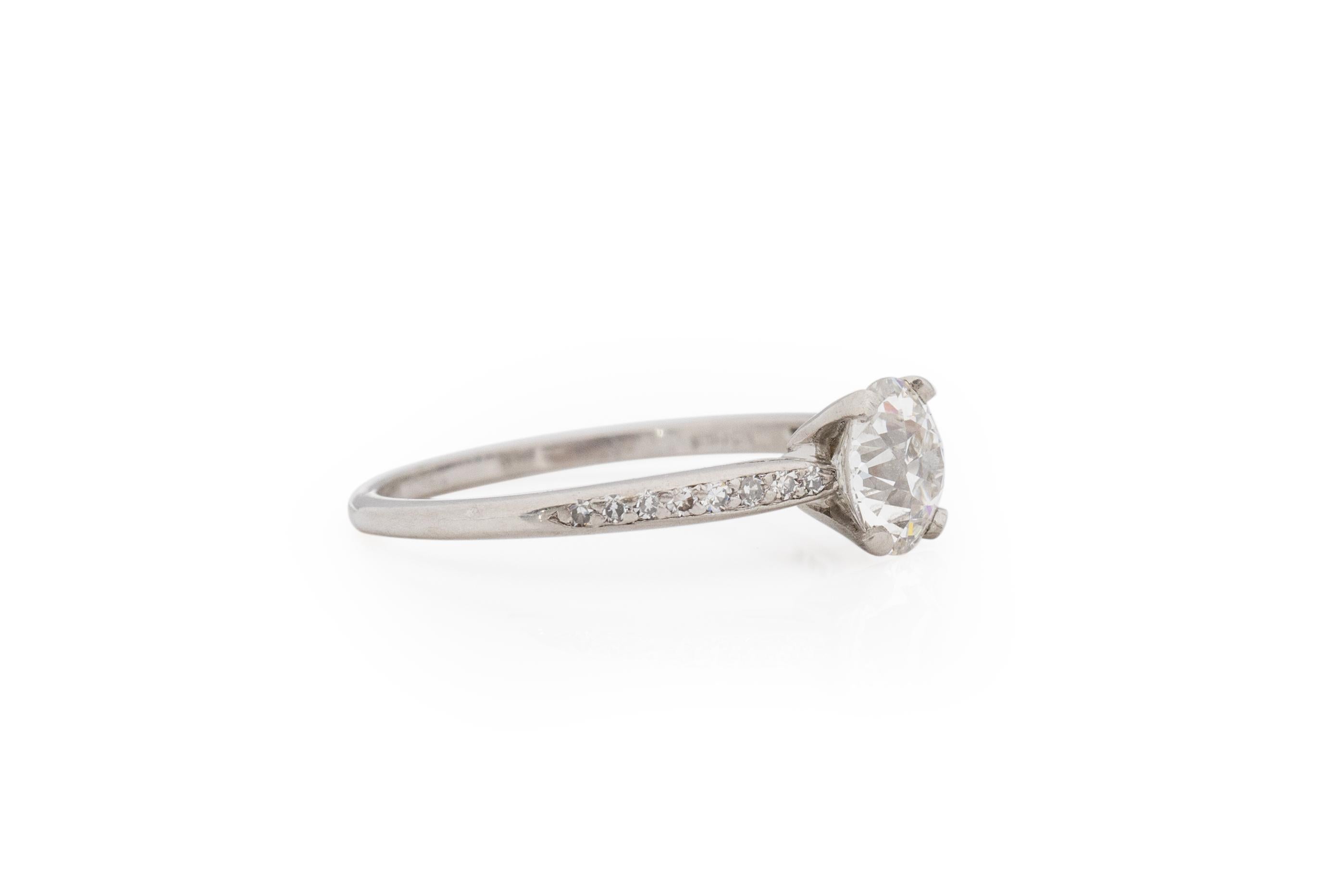 Ringgröße: 5,75
Metall-Typ: Platin [gepunzt und geprüft]
Gewicht: 3.0 Gramm
Hersteller: Tiffany & Co (Punzierung auf der Innenseite des Schaftes)

Zentrum Diamant Details:
GIA REPORT #: 5211518343
Gewicht: .91
Schliff: Alter europäischer
