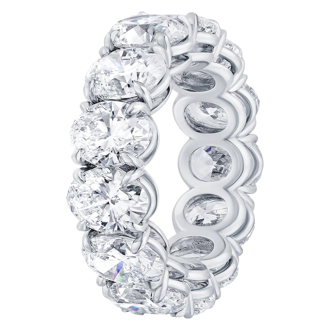 Anello a fascia di eternità con diamante ovale certificato GIA da 9.10 carati in platino