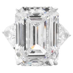 Anillo de diamantes talla esmeralda de 9,14 quilates certificado por el GIA con piedras laterales en trillón