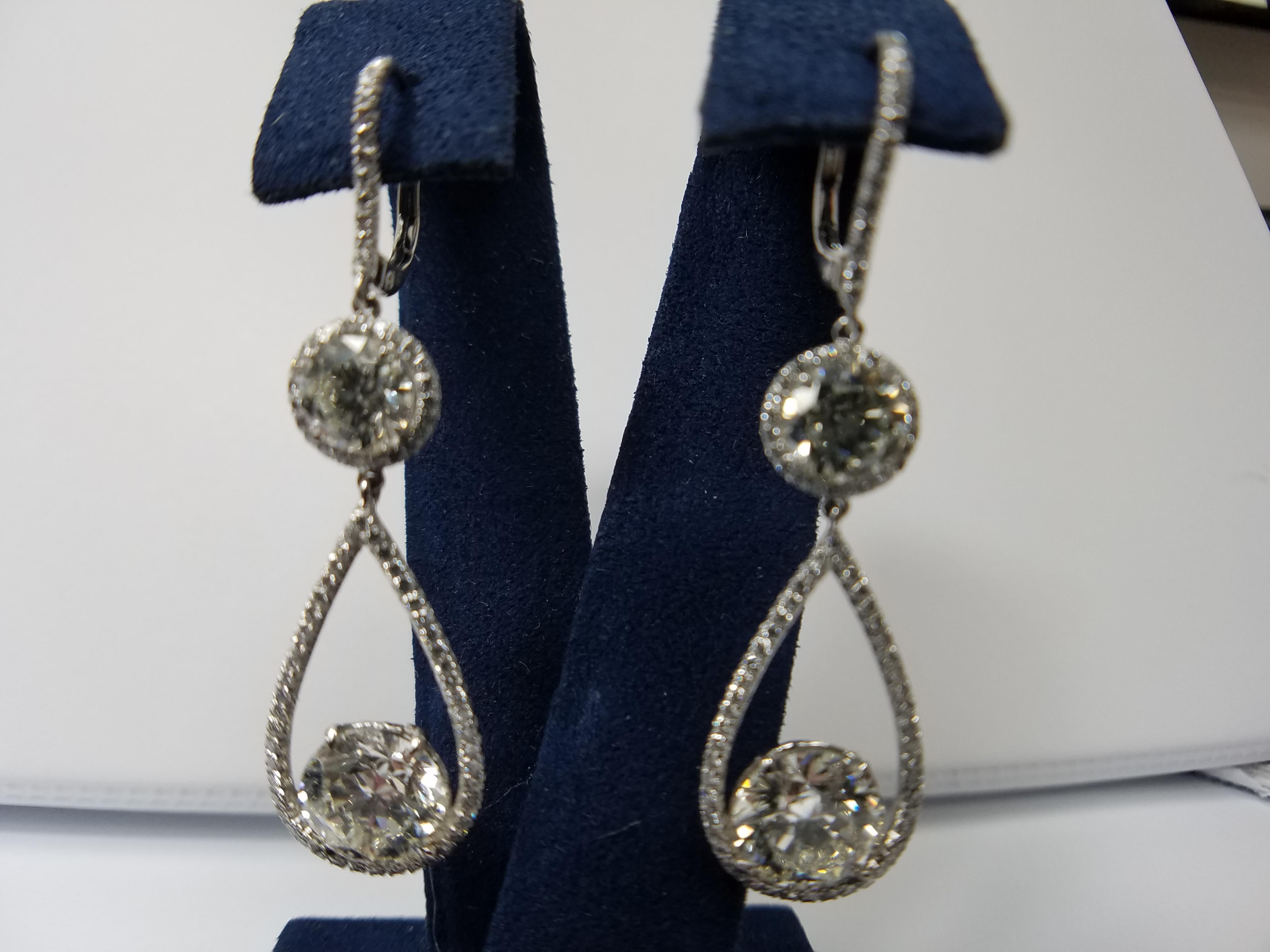 GIA Certified 9.19 Total Carat Weight Diamond Earrings In New Condition In New York, NY
