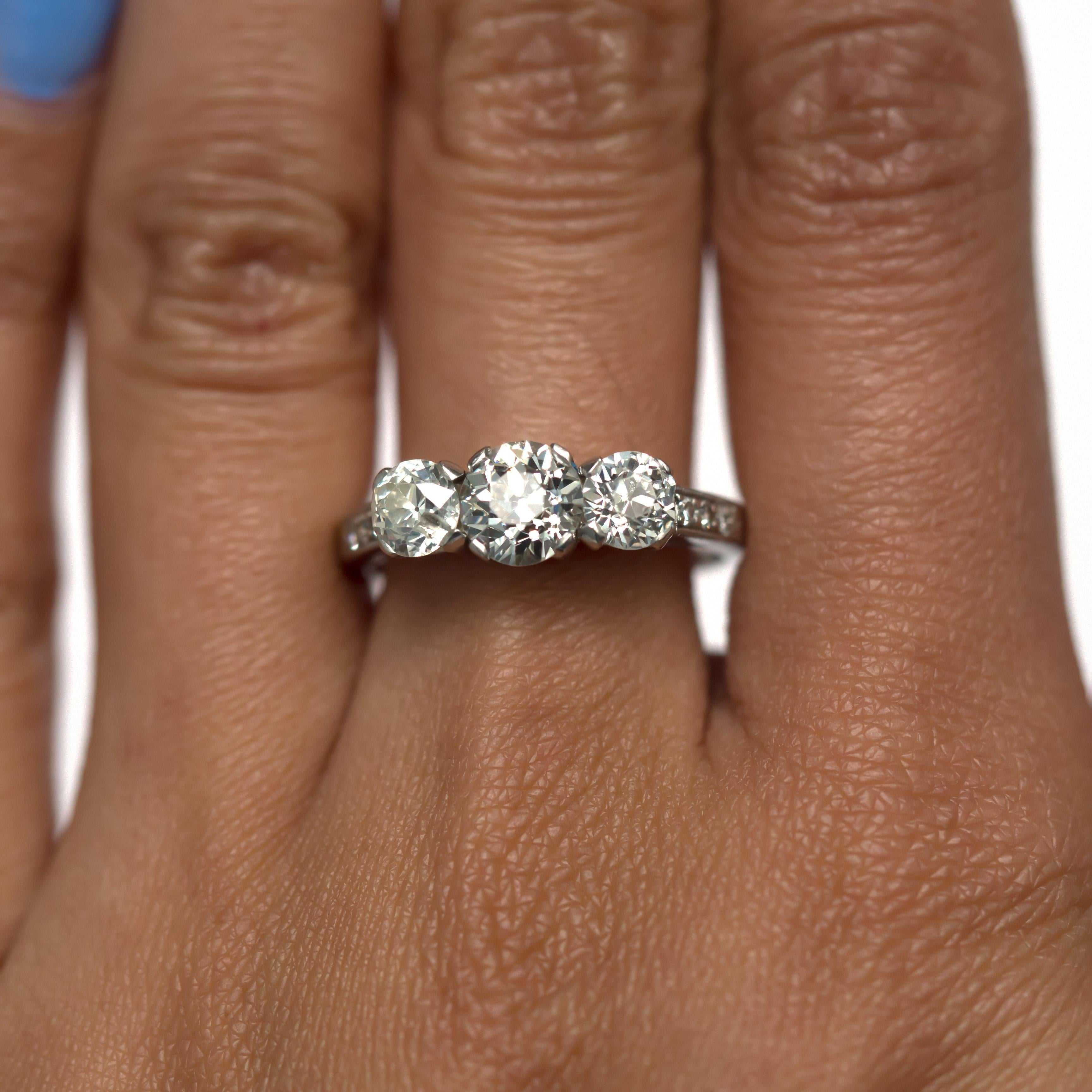 GIA Certified .92 Carat Diamond Platinum Engagement Ring In Good Condition For Sale In Atlanta, GA