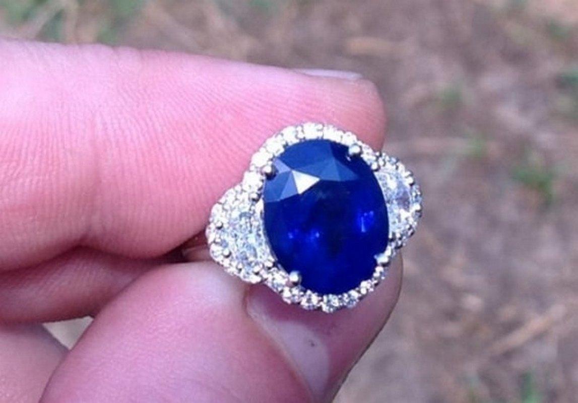 Women's or Men's GIA Certified 9.27 CTW Natural Blue Sapphire & Diamond Engagement Platinum Ring