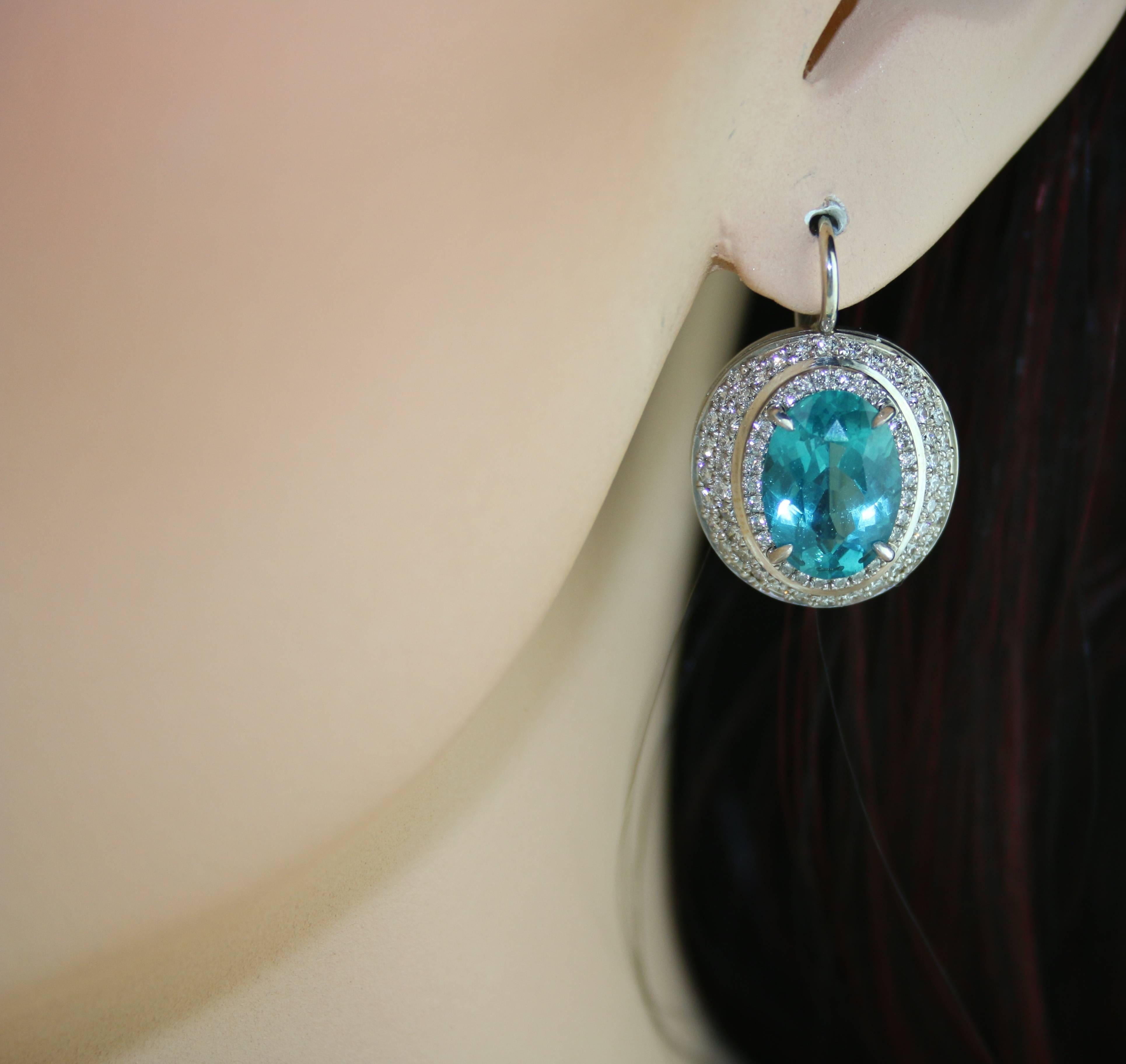 Contemporary GIA Certified 9.31 Carat Greenish Blue Apatite Diamond Gold Earrings For Sale