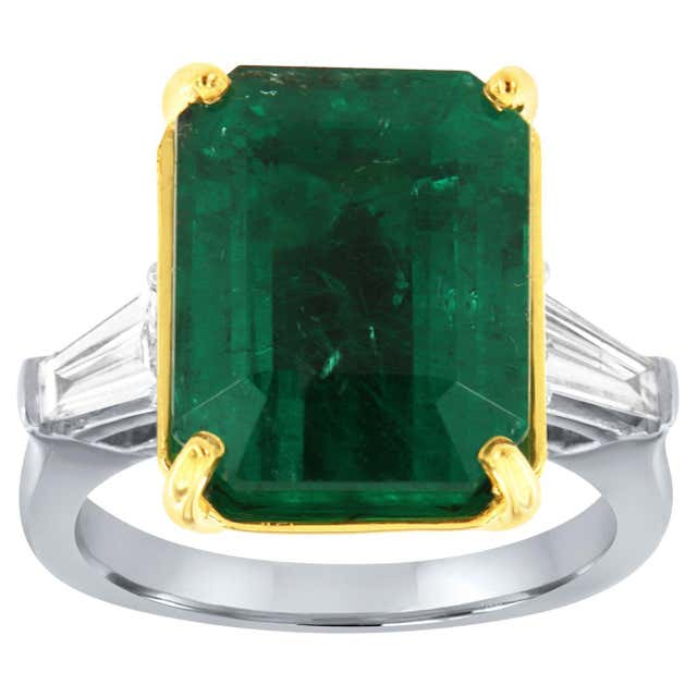 GIA Certified 4.55 Carat Green Emerald and Baguette Diamond Platinum ...