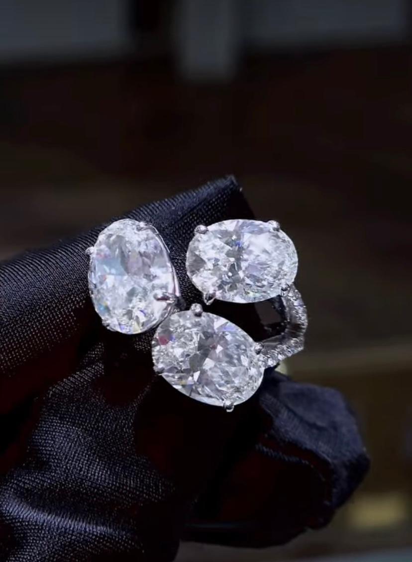 GIA Certified 9.50 Carats  F/VS1 Oval Shape Diamonds 18K Gold Ring en Nuevo estado para la venta en Massafra, IT
