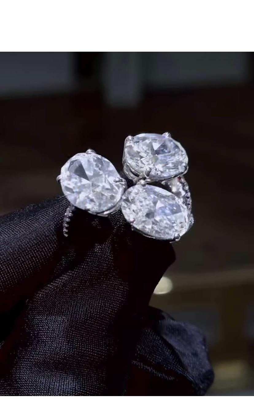 GIA Certified 9.50 Carats  F/VS1 Oval Shape Diamonds 18K Gold Ring en venta 1