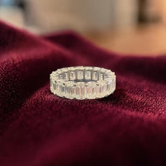 GIA Certified 9.50 Cts F/VS1 Emerald Diamonds Unisex Eternity Band Ring 14K Gold