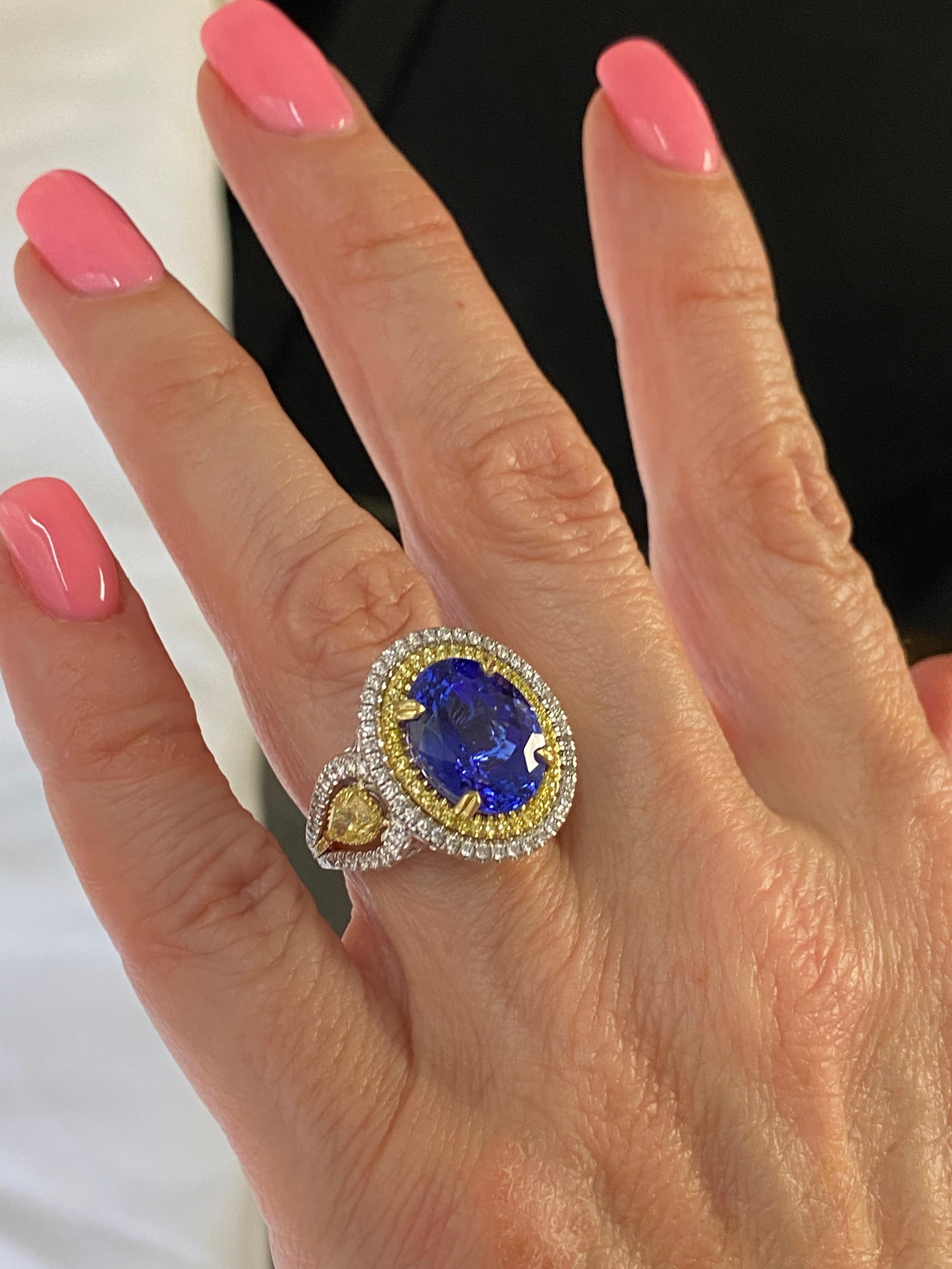 Women's GIA Certified 9.59 Ctw Oval Tanzanite Diamond Ring Halo 14K White Gold For Sale