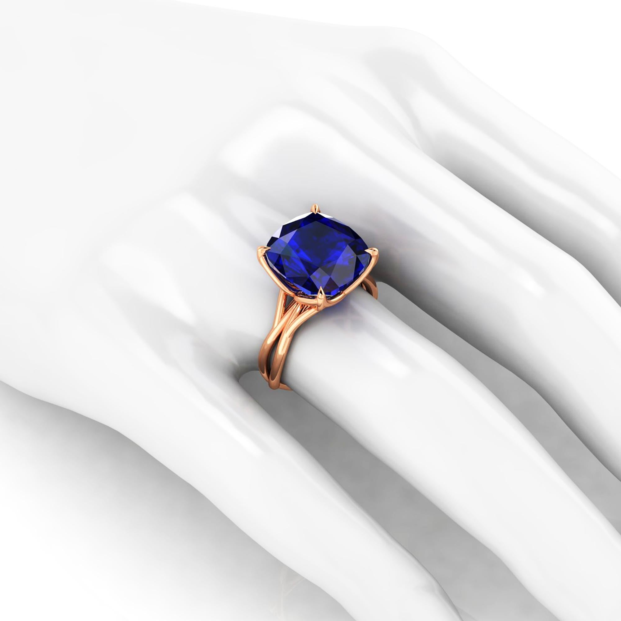 GIA Certified 9.23 Carat Tanzanite Cushion Cut in 18 Karat Gold Cocktail Ring For Sale 2