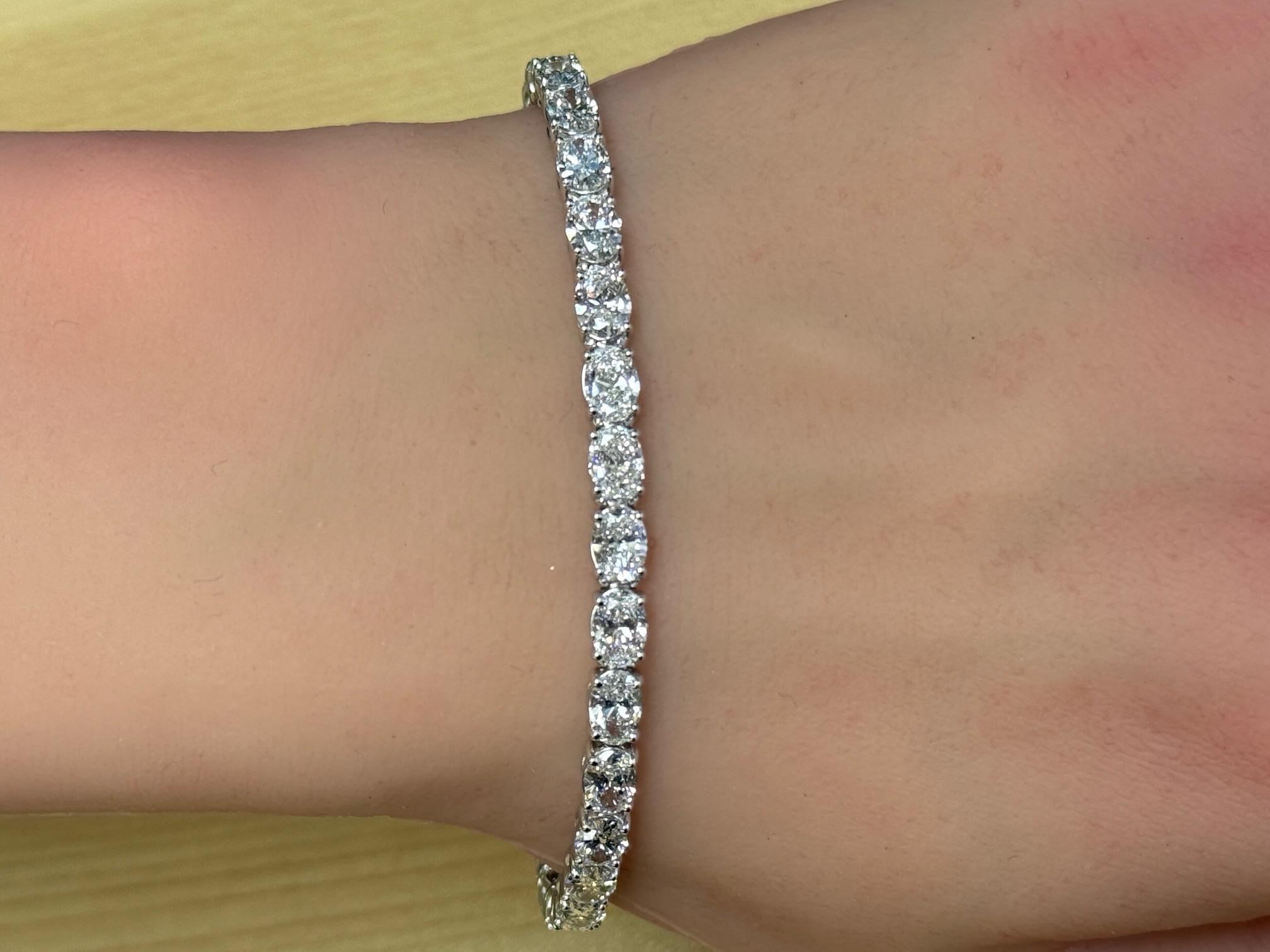 Pulsera de tenis con diamantes talla oval de 9,90 quilates certificados por el GIA en oro blanco de 14 quilates en Nuevo estado para la venta en San Francisco, CA
