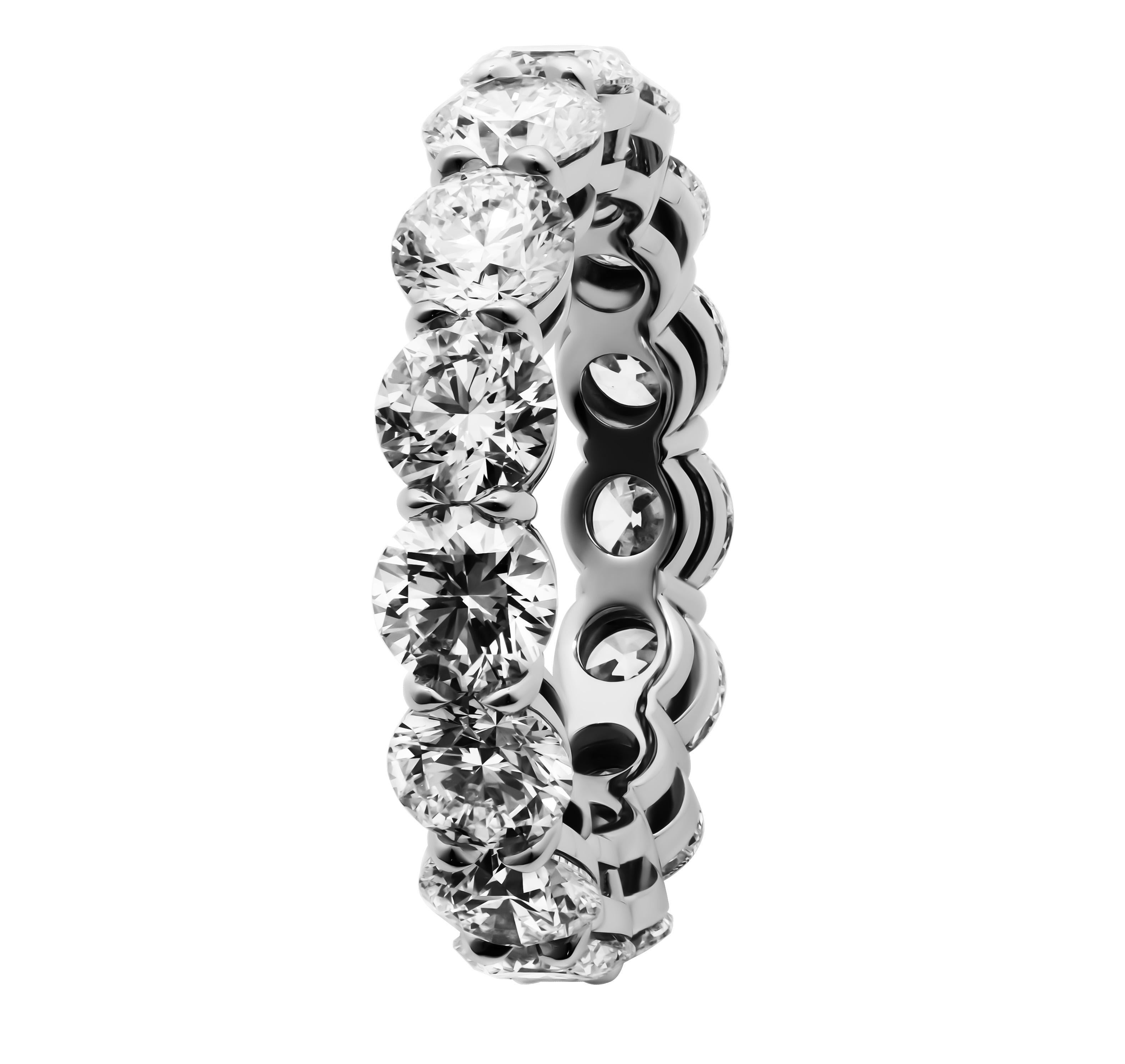 Modern GIA Certified Anniversary Band in Platinum with Round Diamonds 0.40ct each For Sale