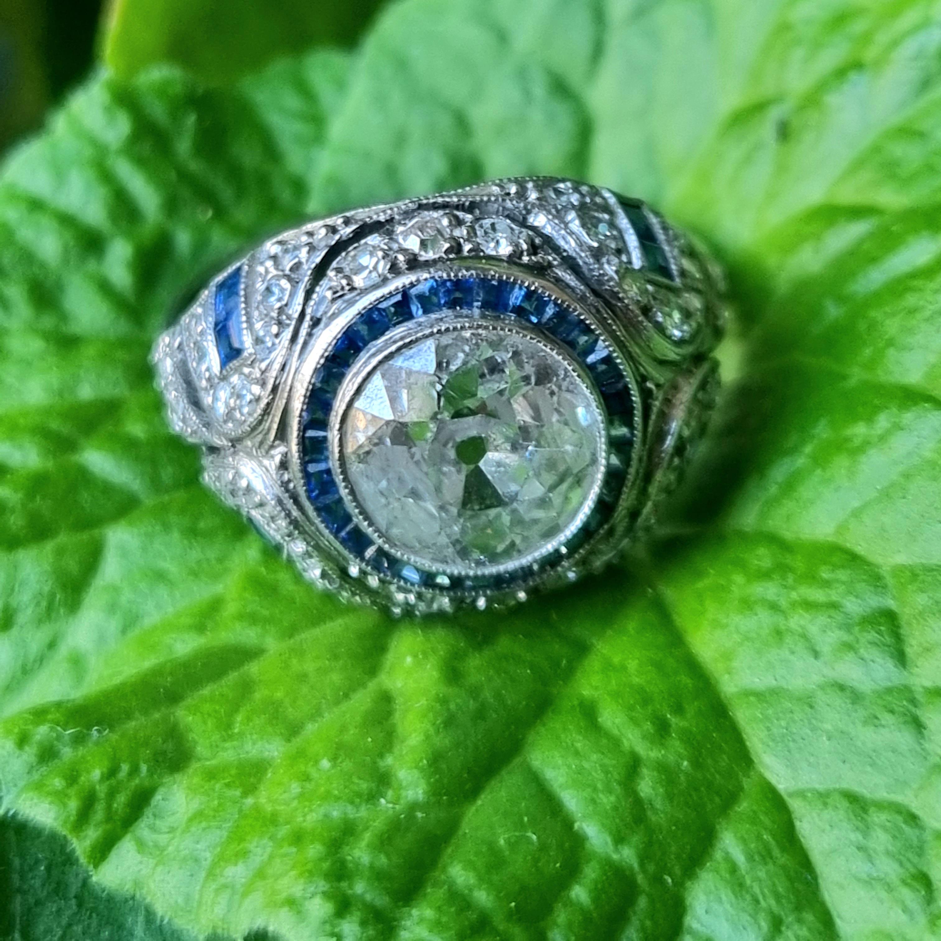 GIA certified Antique Art- Deco 2.10 carat Diamond, Sapphire Platinum Ring For Sale 4