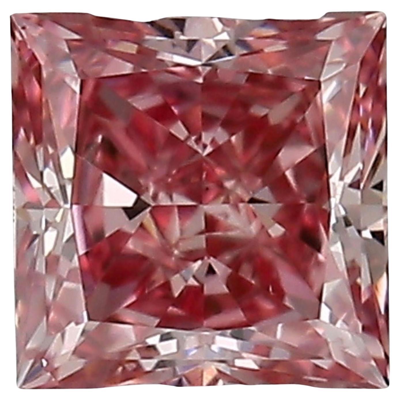 Diamante suelto Argyle Fancy Intense de 0,26 quilates y talla princesa certificado por GIA en venta