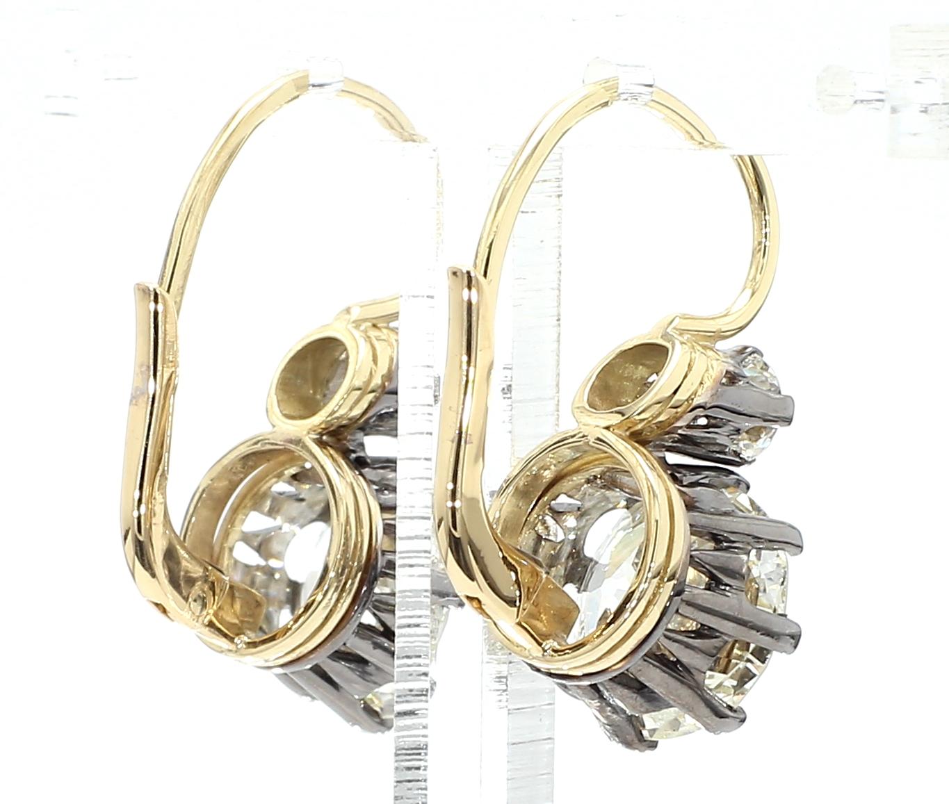 Orecchini in oro 18K con diamanti Art Deco da 6,02 carati certificati GIA in vendita 1