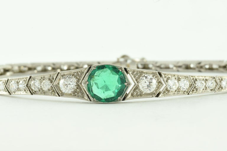 GIA Certified Art Deco Colombian Green Emerald and Diamond Bracelet In Good Condition In Denver, CO