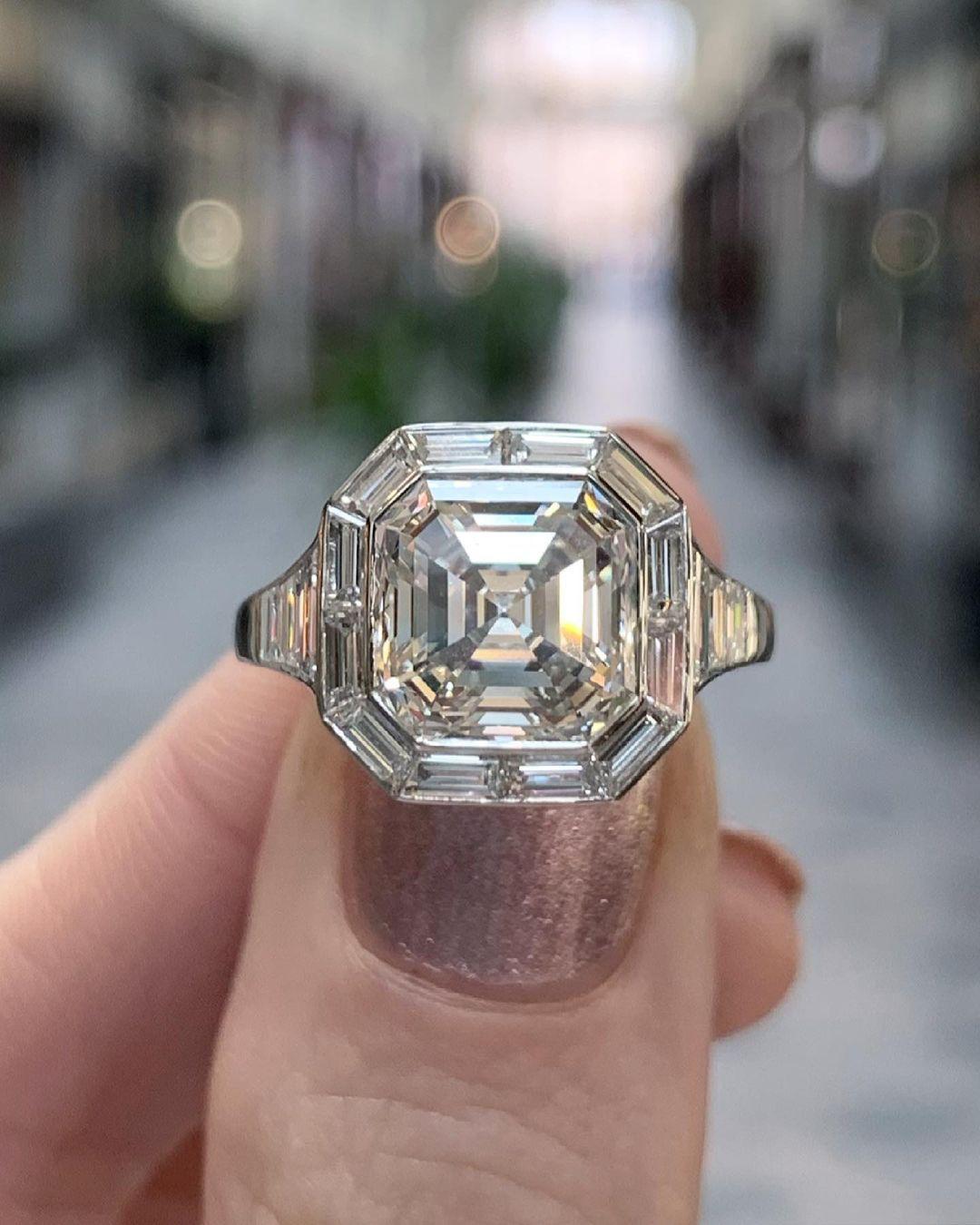 Platin-Verlobungsring mit GIA-zertifiziertem Diamant im Asscher-Schliff im Art-déco-Stil, gefasst im Angebot 5