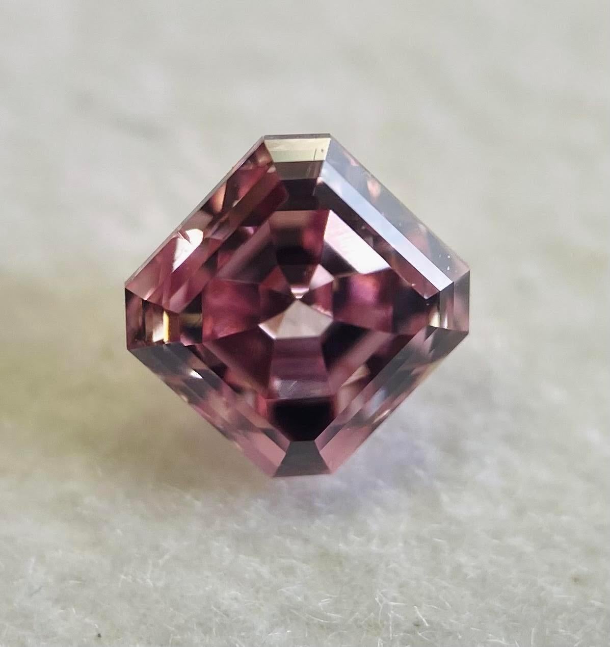 Taille Asscher Asscher, diamant rose intense fantaisie en diamant naturel de 0,38 carat, certifié par le GIA en vente